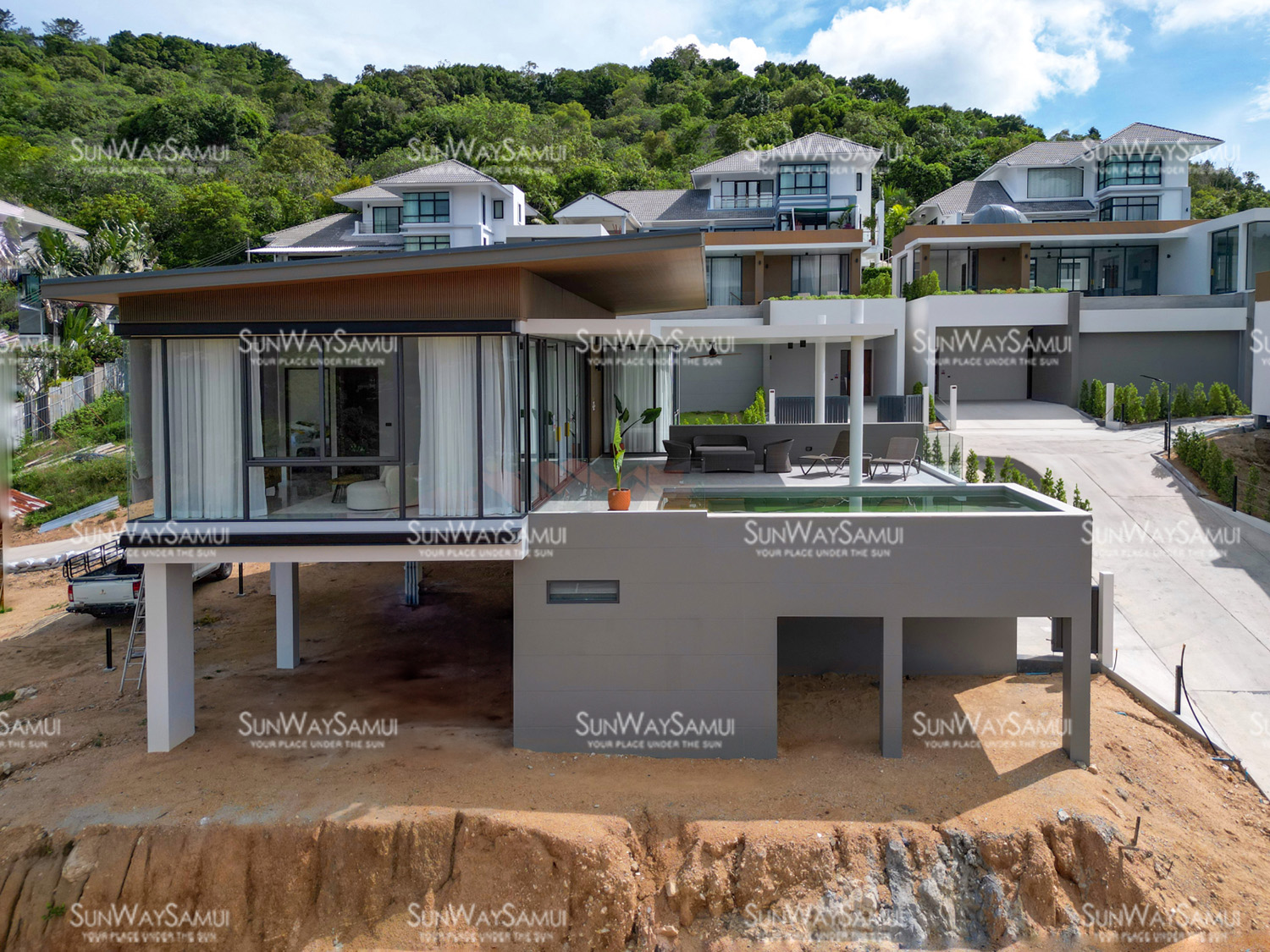 Samui Hillside Village – 3 Bedroom Mountain-view Pool Villa in Bophut for sale 