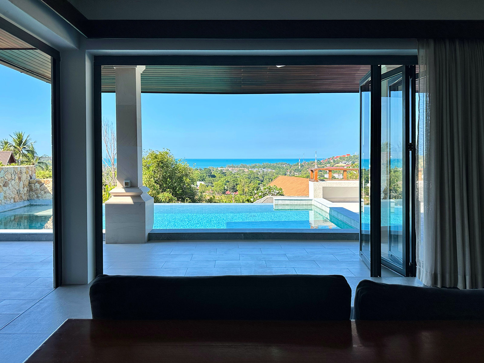(PRICE REDUCED!) Contemporary 4 Bedroom Seaview Villa in Plai Laem for sale