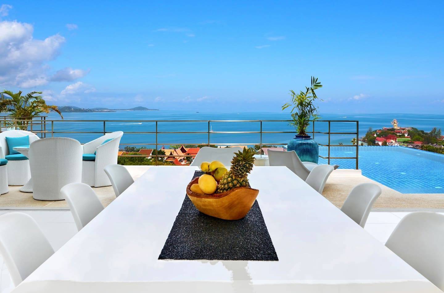 (SOLD) Luxury 4 bedroom Seaview Pool villa in Unique Residence for sale