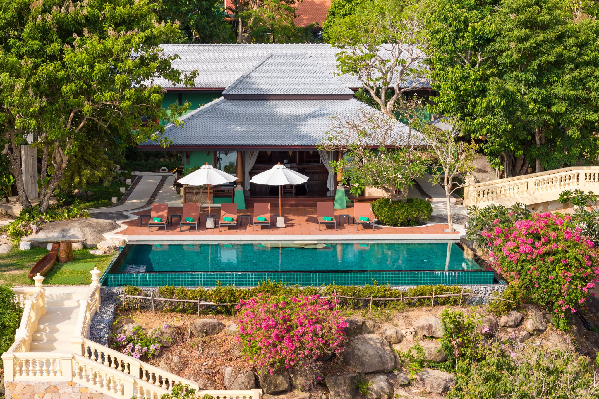 Villa Ladylagoon – Rare 8 Bedroom Beachfront villa in Laem Set for sale