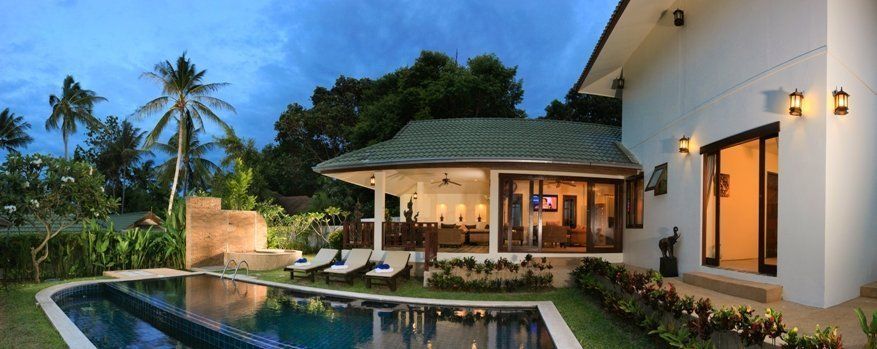 Five bedroom villa in Samrong bay