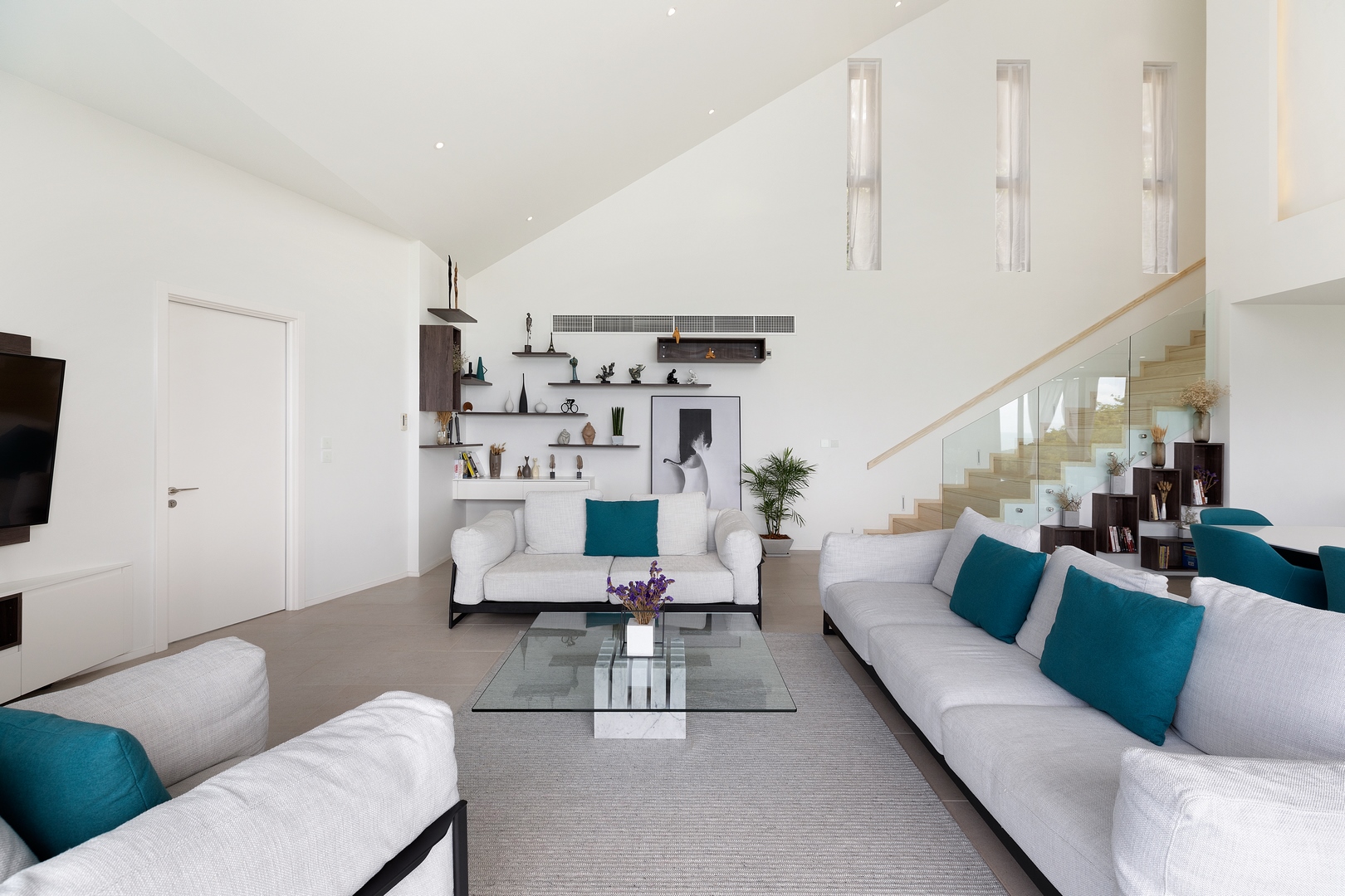 KW Villa – Luxurious 5 Bedroom Seaview Pool Villa in Bangpor for sale