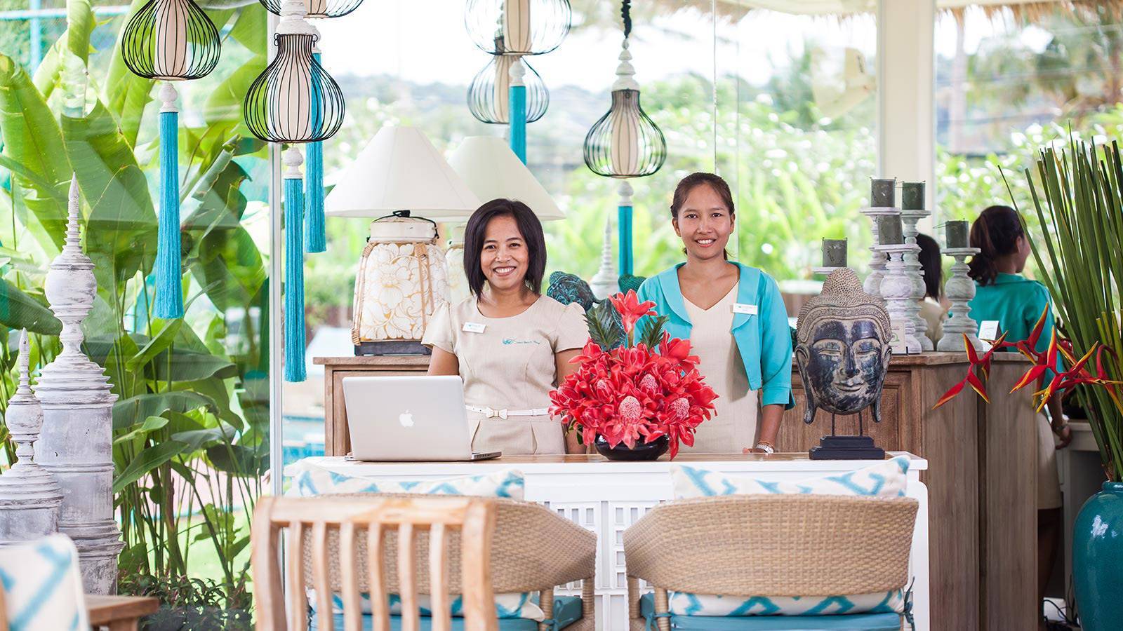 (SOLD) Tropical 4-bedroom beachside villa for sale in Hua Thanon