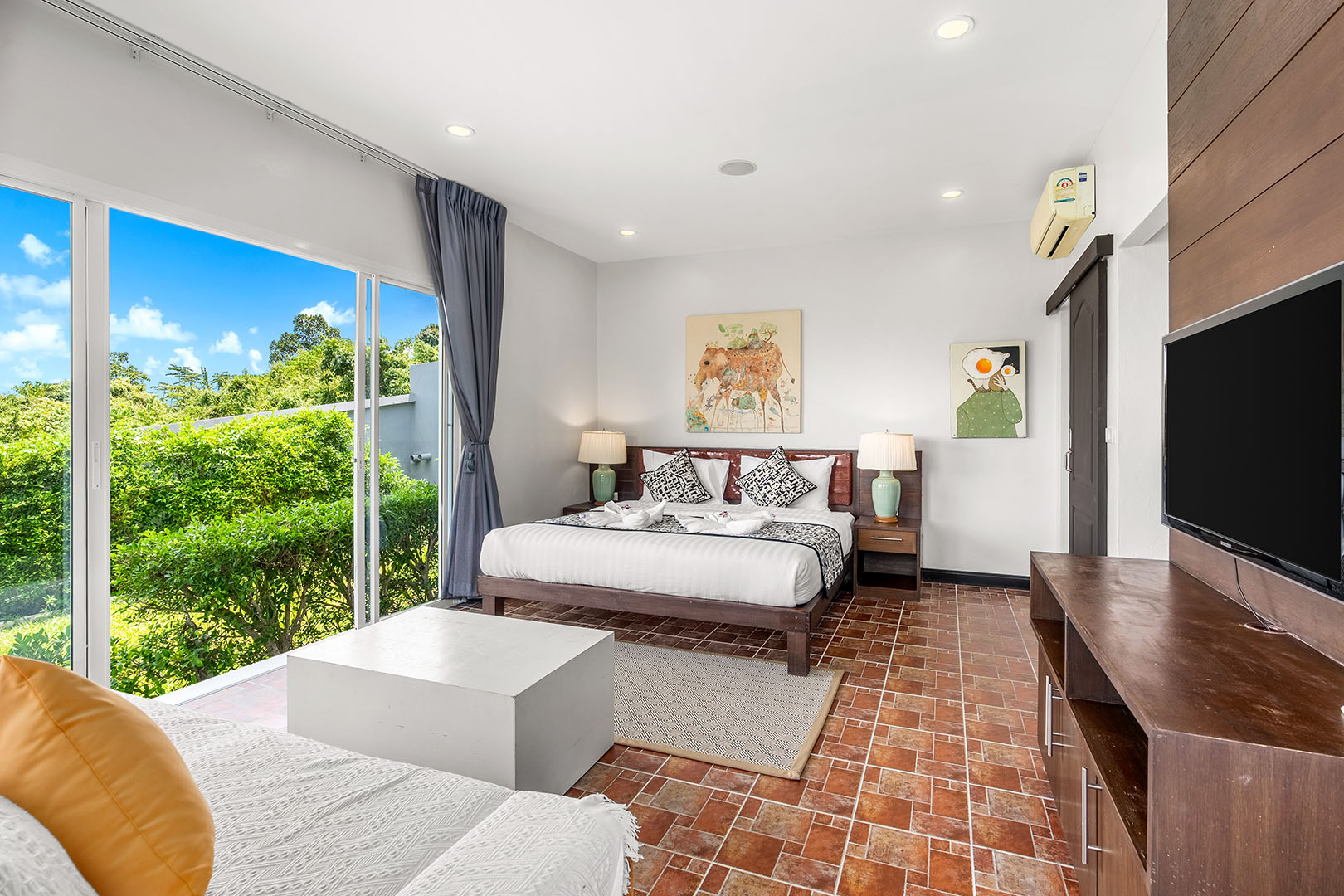 Substantial 9 Bedroom Seaview Pool Villa in Bang Makham for sale