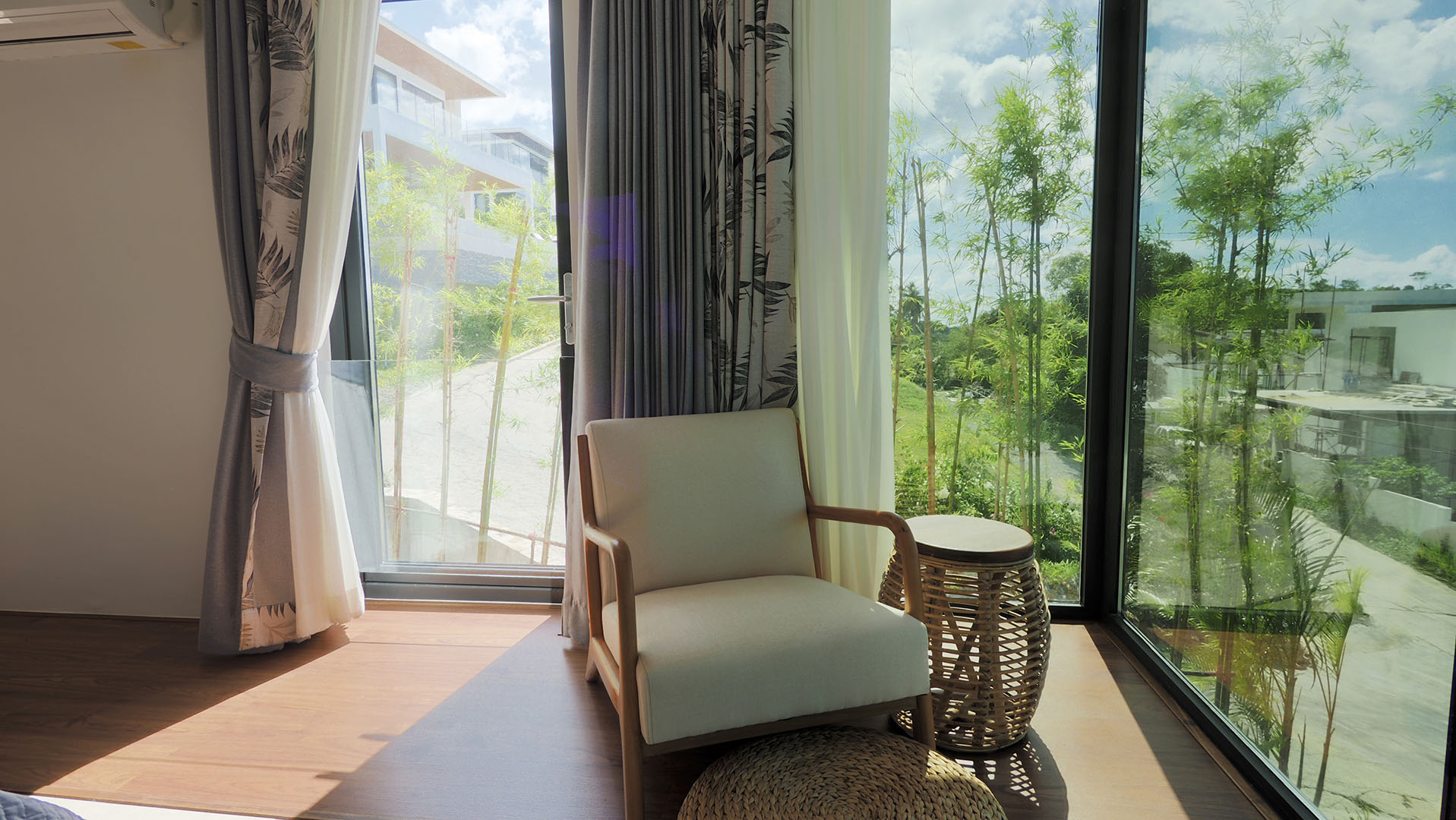 (PRICE REDUCED!) Darika Residence A3 - Deluxe 4 Bedroom Seaview Pool Villa in Bang Por for sale