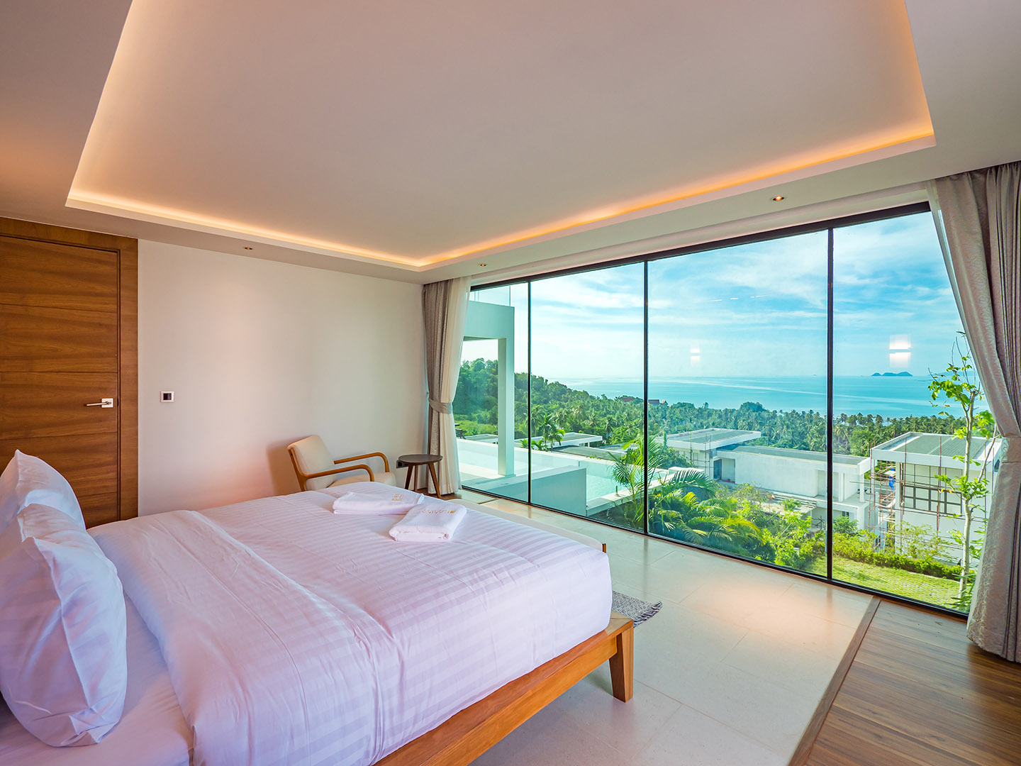 (PRICE REDUCED!) Darika Residence B5 - Dazzling 4 Bedroom Seaview Pool Villa in Bang Por for sale