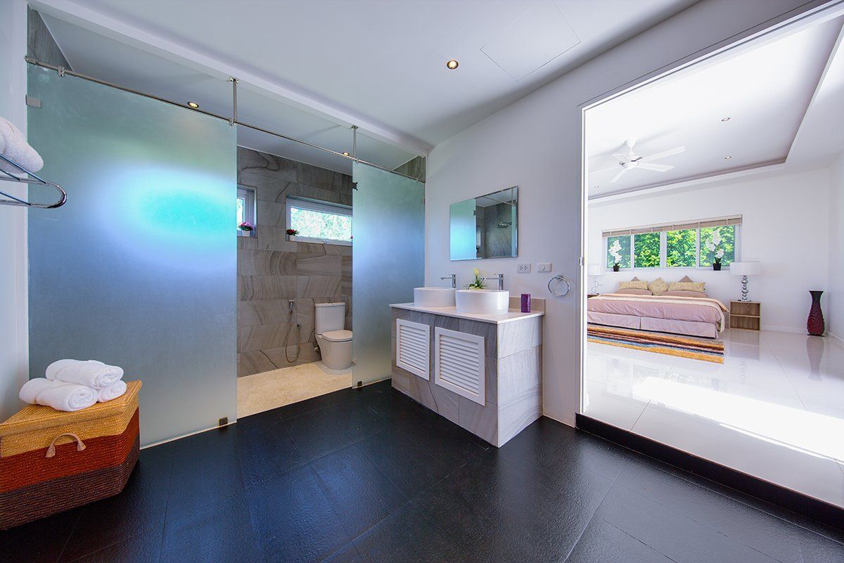 (SOLD) Villa White Lotus - Luxury 7 bedroom Seaview Villa in Maenam for sale