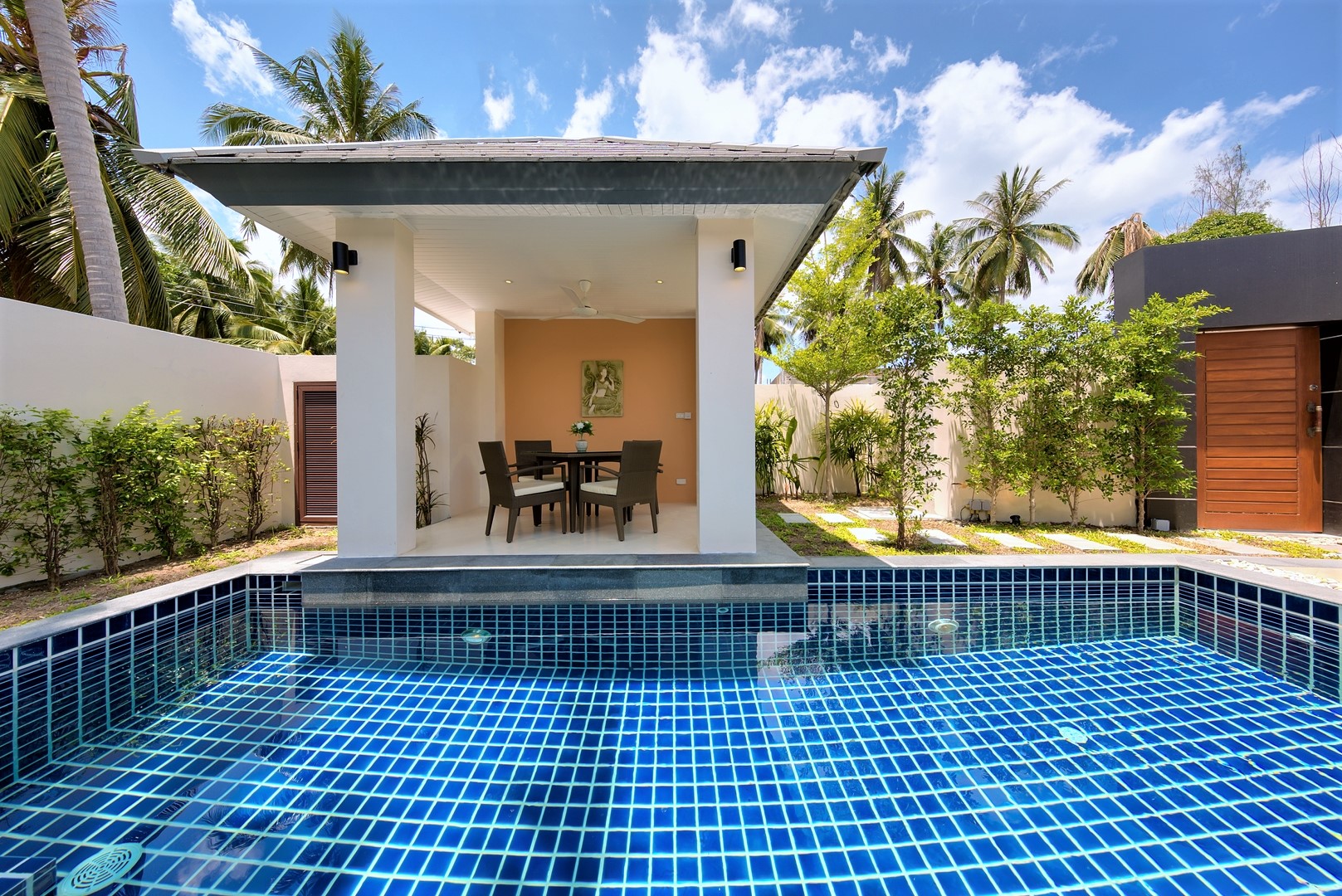 Beachside 2 Bedroom Garden Pool Villa in Lipa Noi for sale