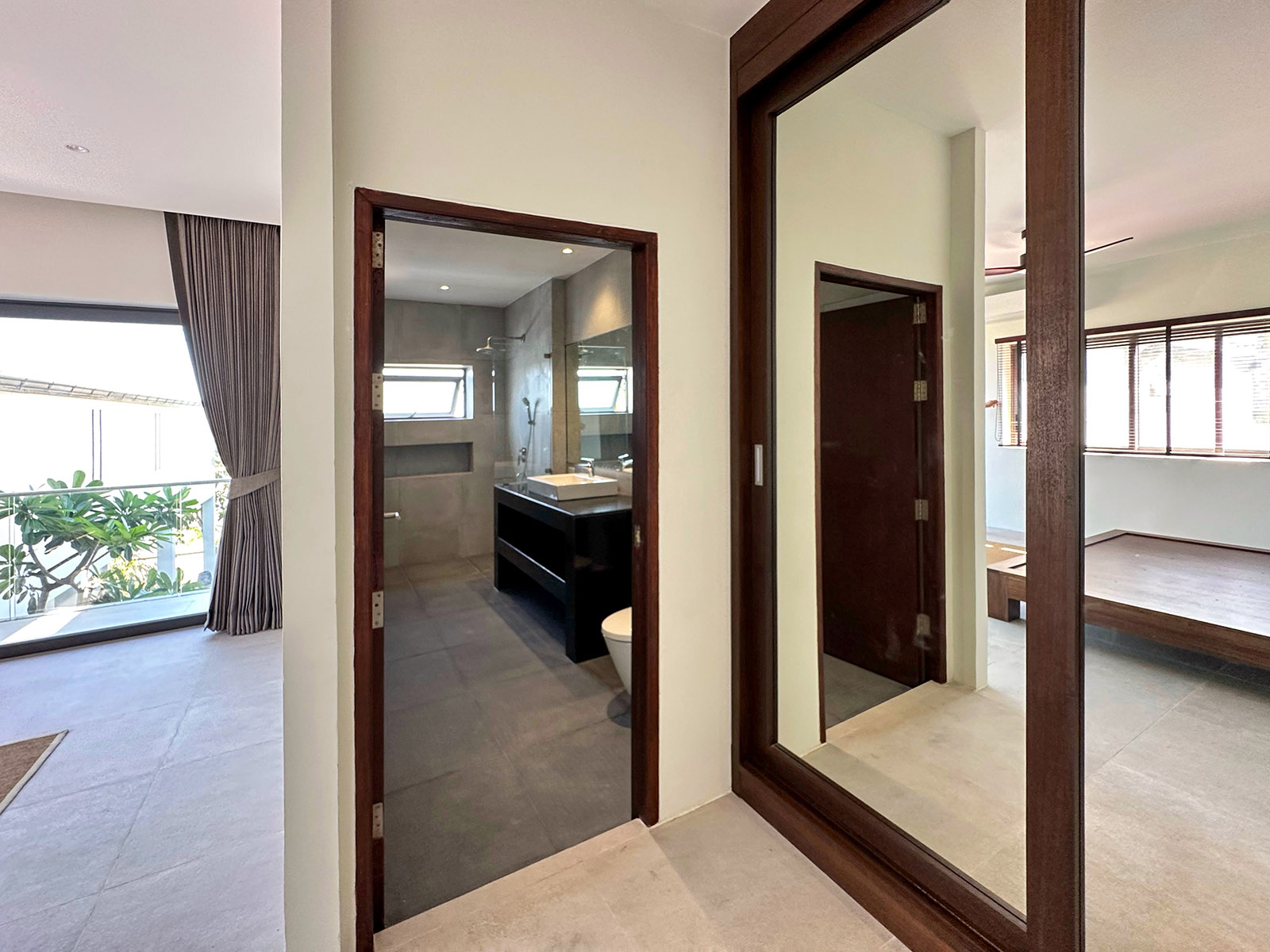 (PRICE REDUCED!) Contemporary 4 Bedroom Seaview Villa in Plai Laem for sale