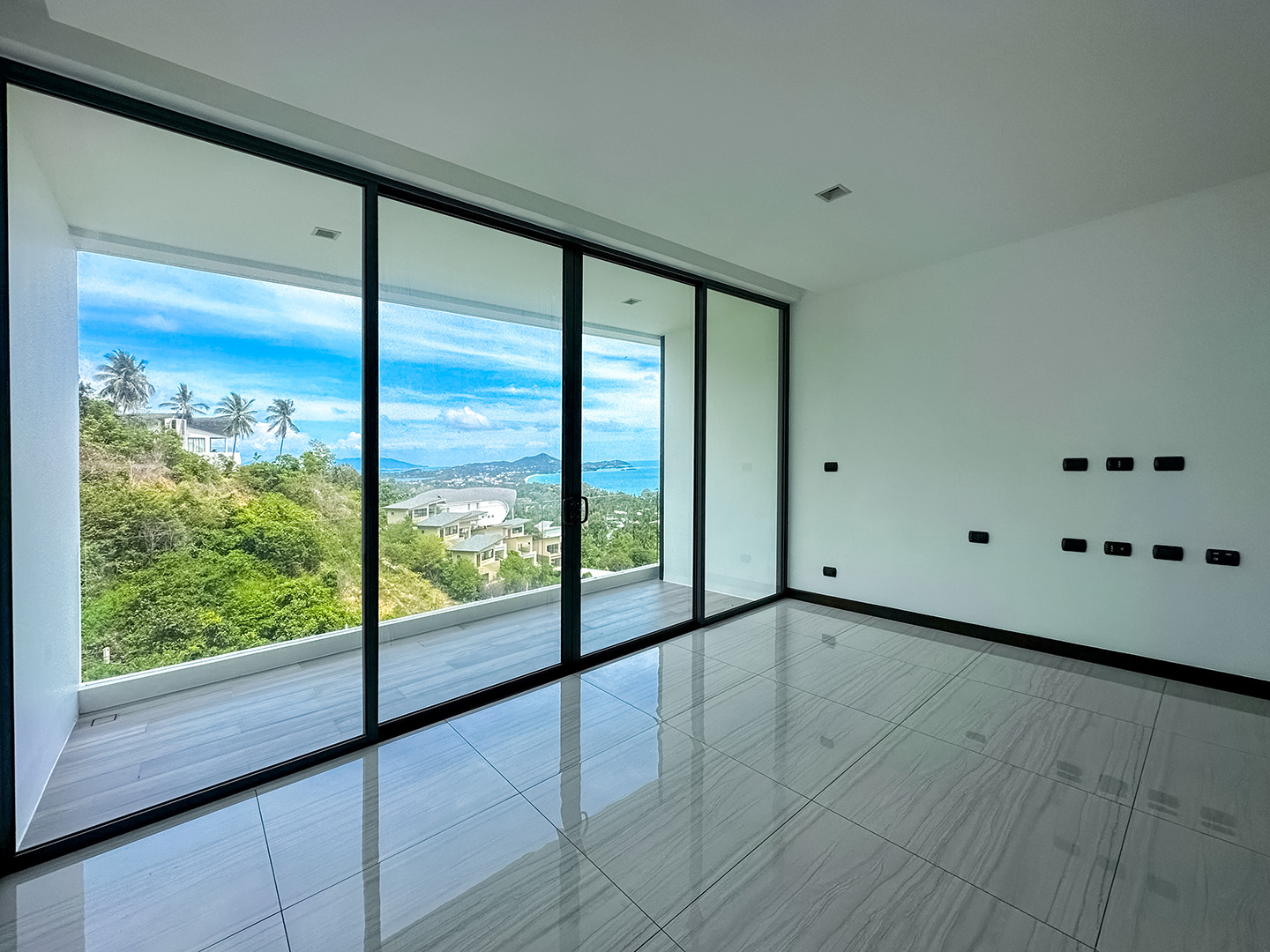 Verano Residence - Quality 4+1 Bedroom Seaview Pool Villa in Chaweng Noi for Sale