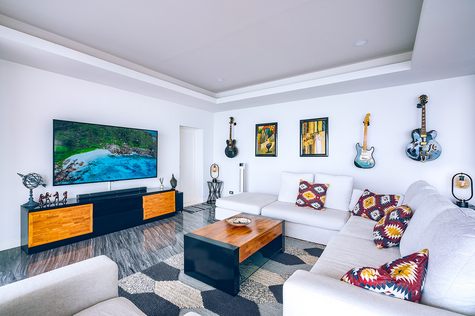 The Peak – Cliffside 5 Bedroom 6 Bathroom Seaview Villa in Bangpor for sale