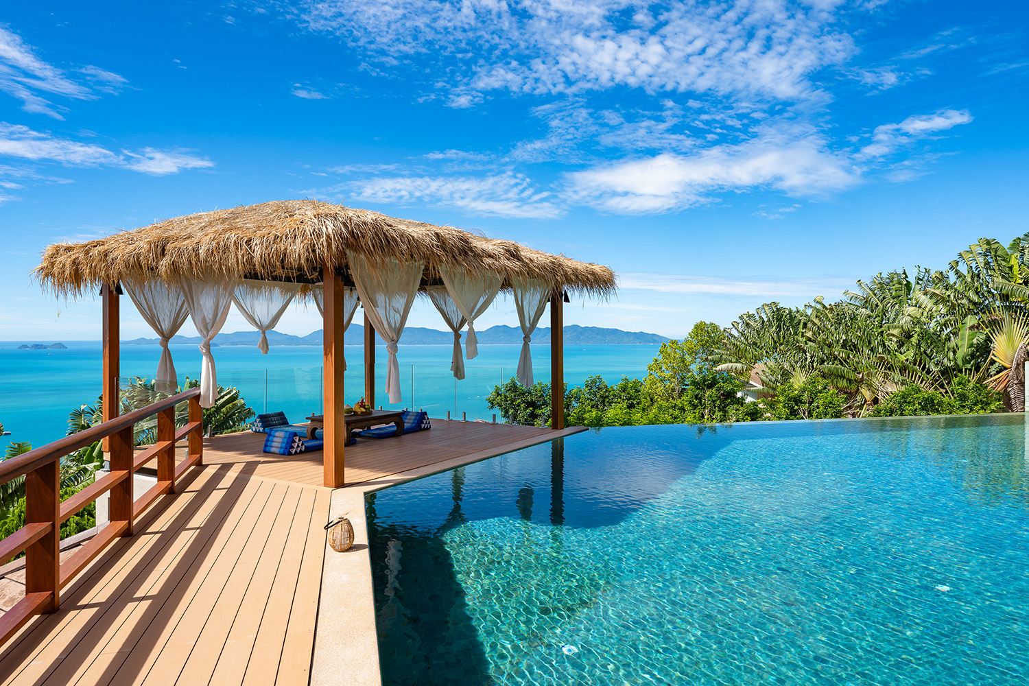 Baan Faa Sai – Renovated 5 Bedroom Seaview Pool Villa in Bangpor for Sale
