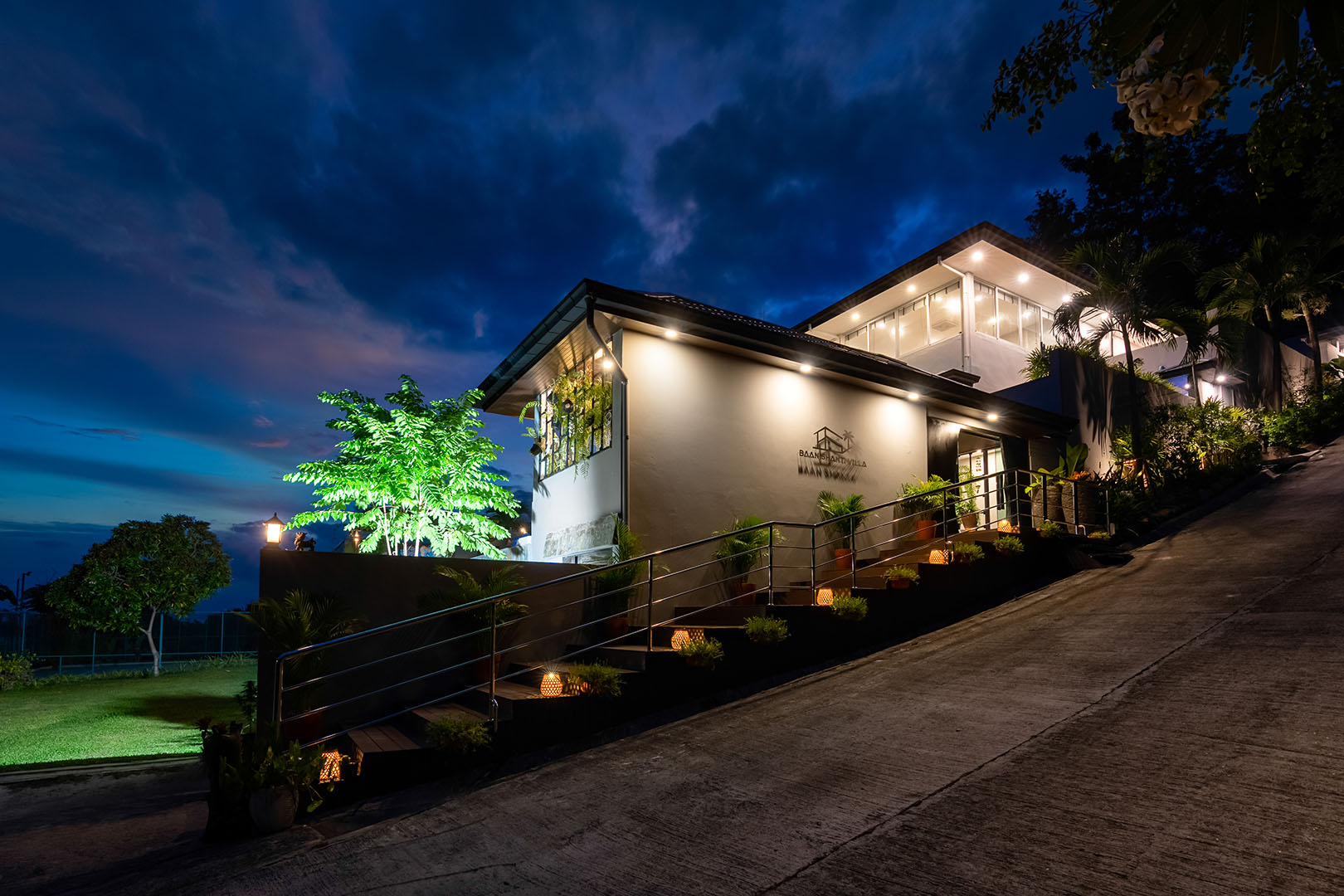 Substantial 9 Bedroom Seaview Pool Villa in Bang Makham for sale