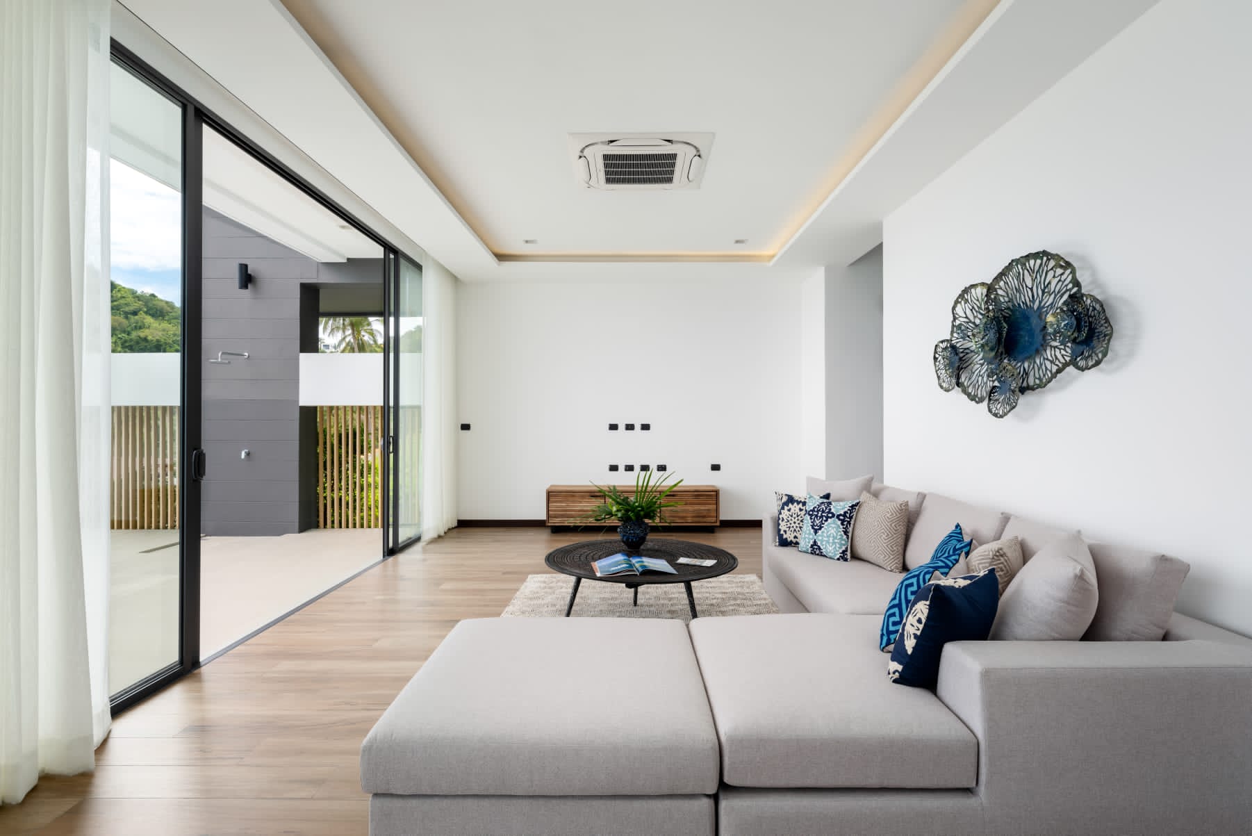 Verano Residence - Quality 3 Bedroom Seaview Pool Villa in Chaweng Noi for Sale