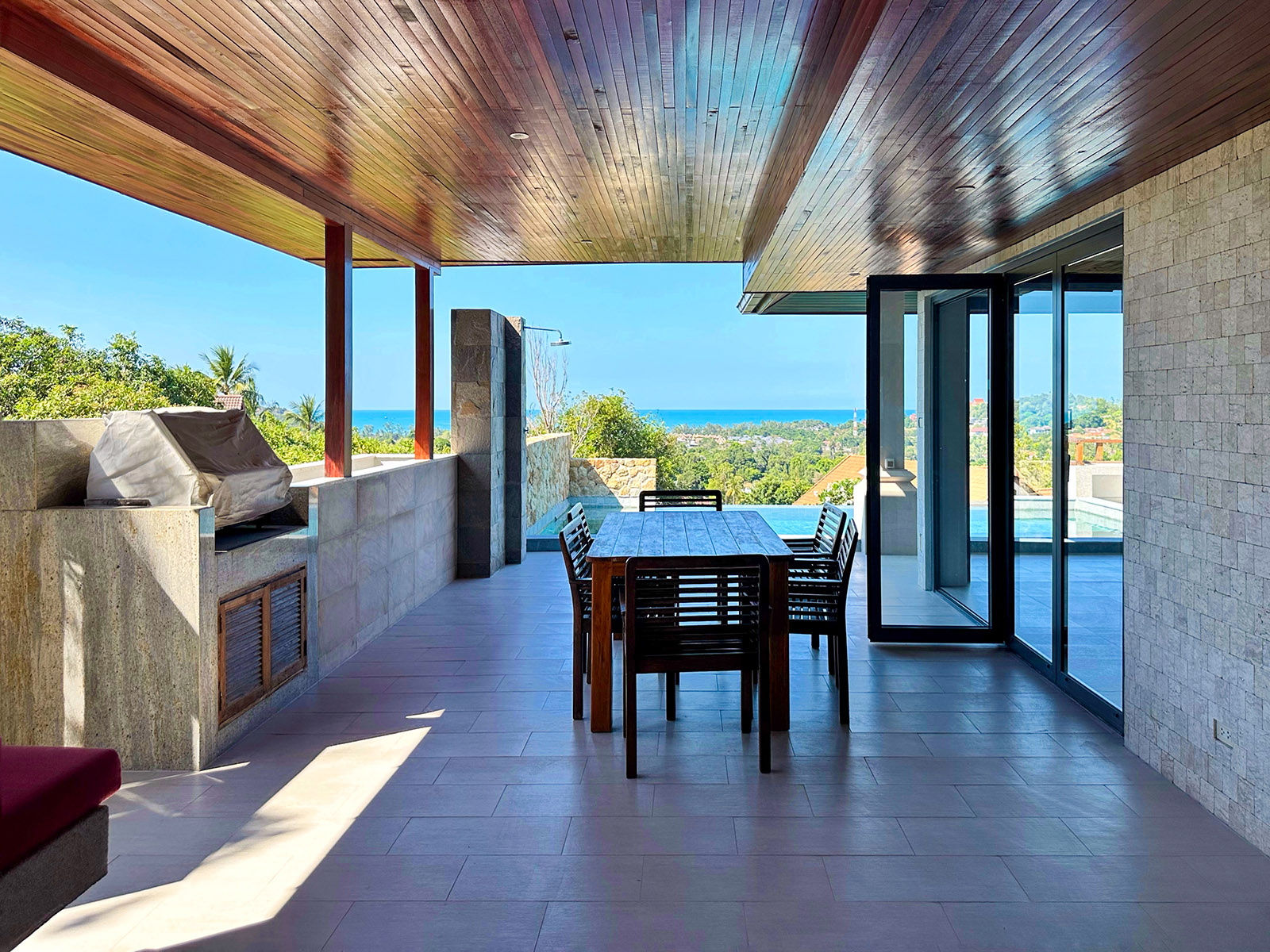 (PRICE REDUCED!) Contemporary 4 Bedroom Seaview Villa in Plai Laem for sale