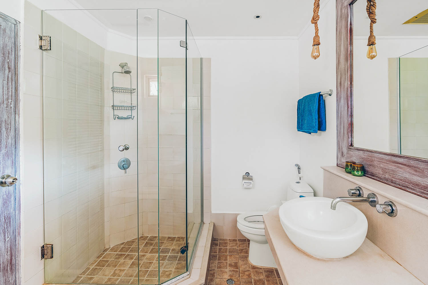 Tongson Beachfront Villa – 3 Bedroom Beachfront Villa in Tongson Bay for Sale