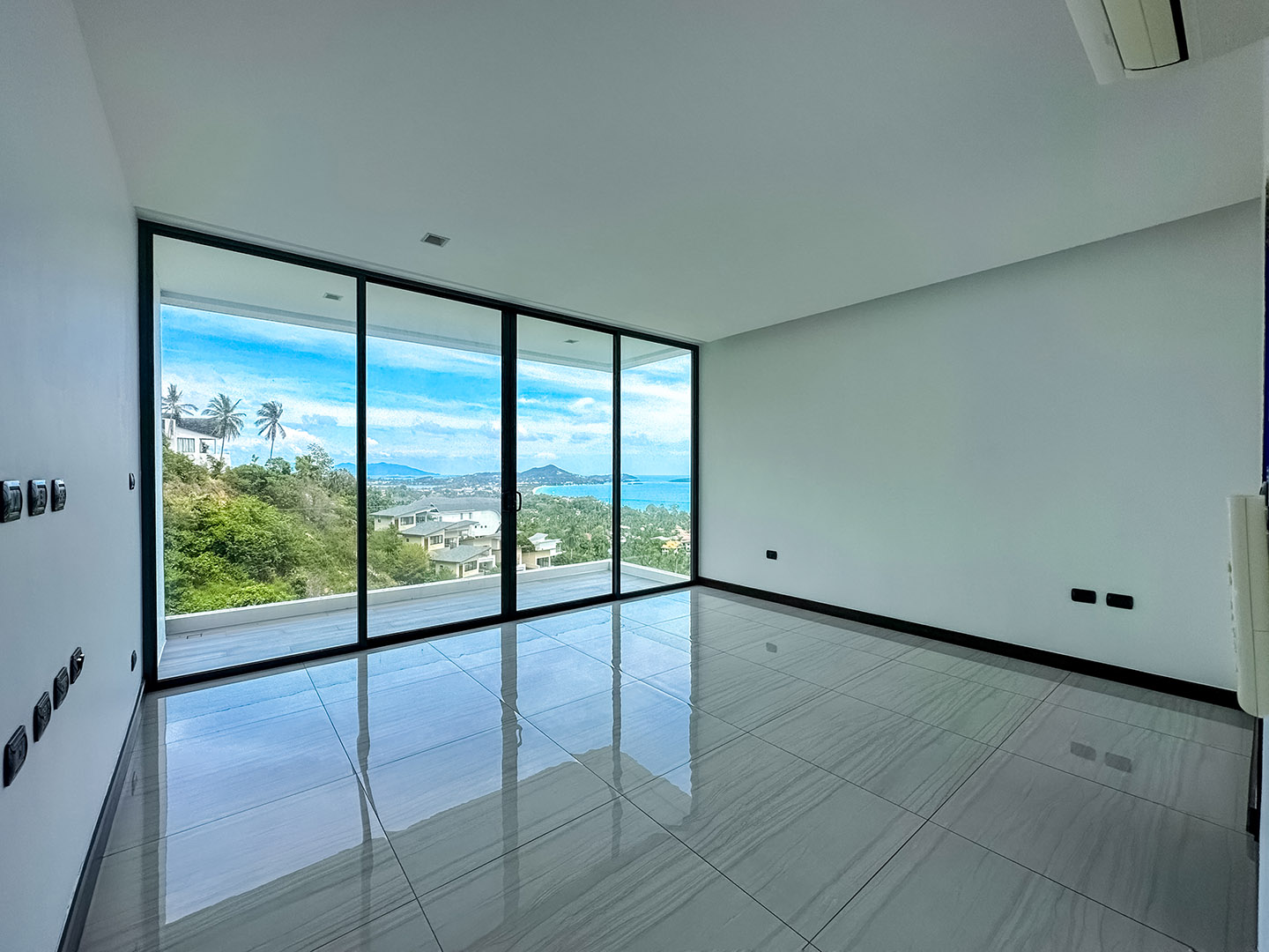 Verano Residence - Quality 4+1 Bedroom Seaview Pool Villa in Chaweng Noi for Sale