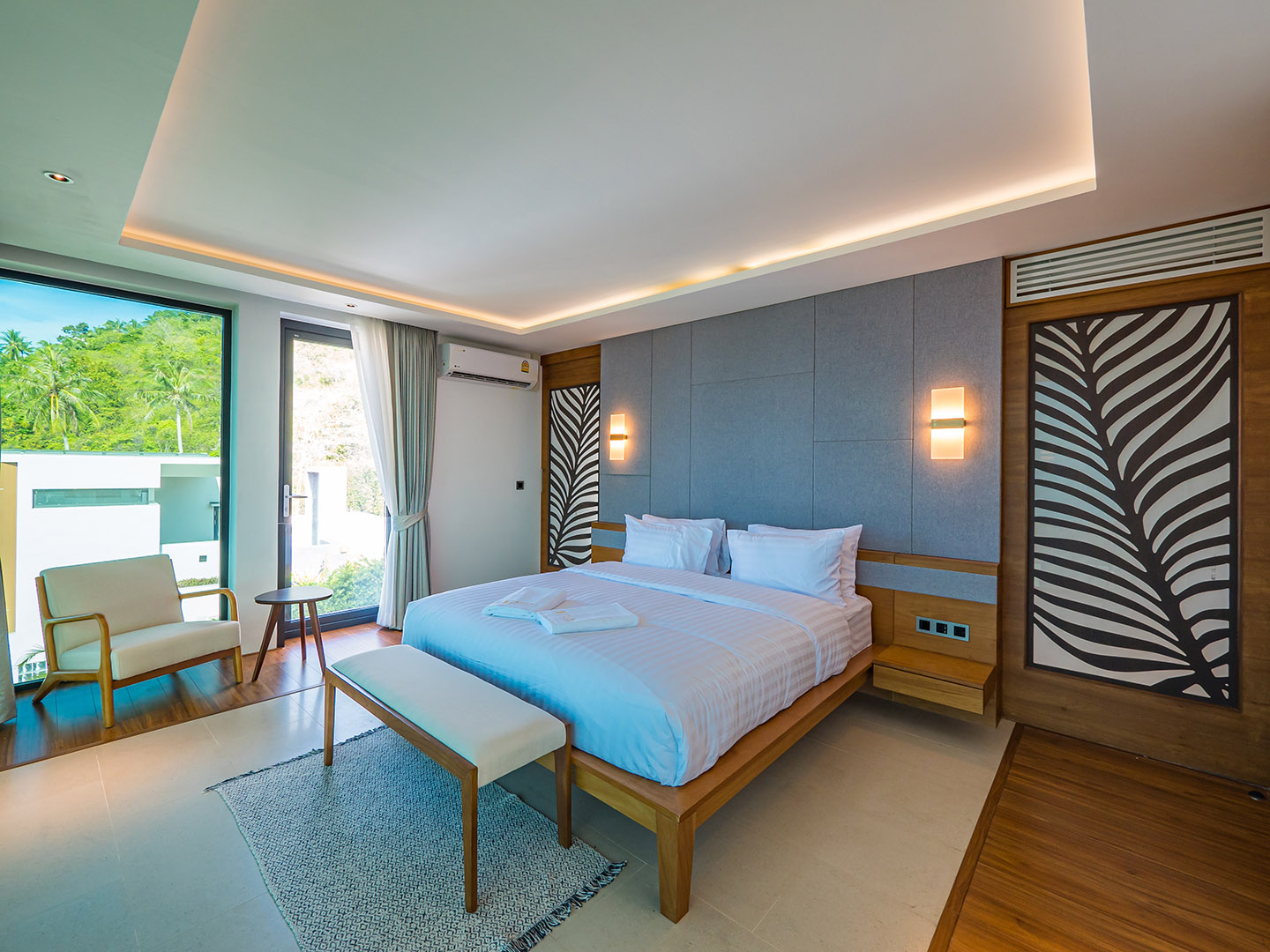 (PRICE REDUCED!) Darika Residence B5 - Dazzling 4 Bedroom Seaview Pool Villa in Bang Por for sale