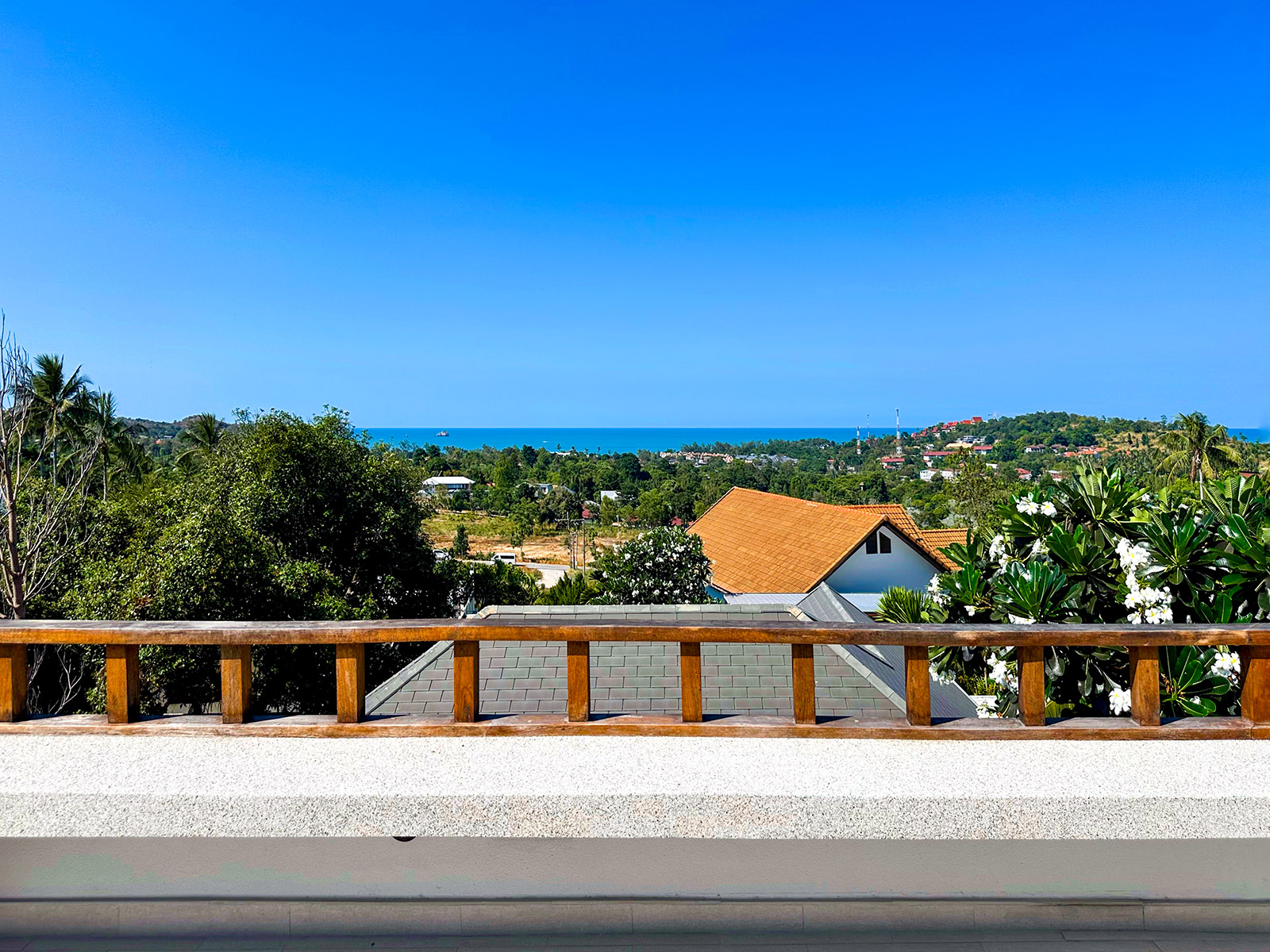 (PRICE REDUCED!) Contemporary 4 Bedroom Seaview Villa in Plai Laem for sale