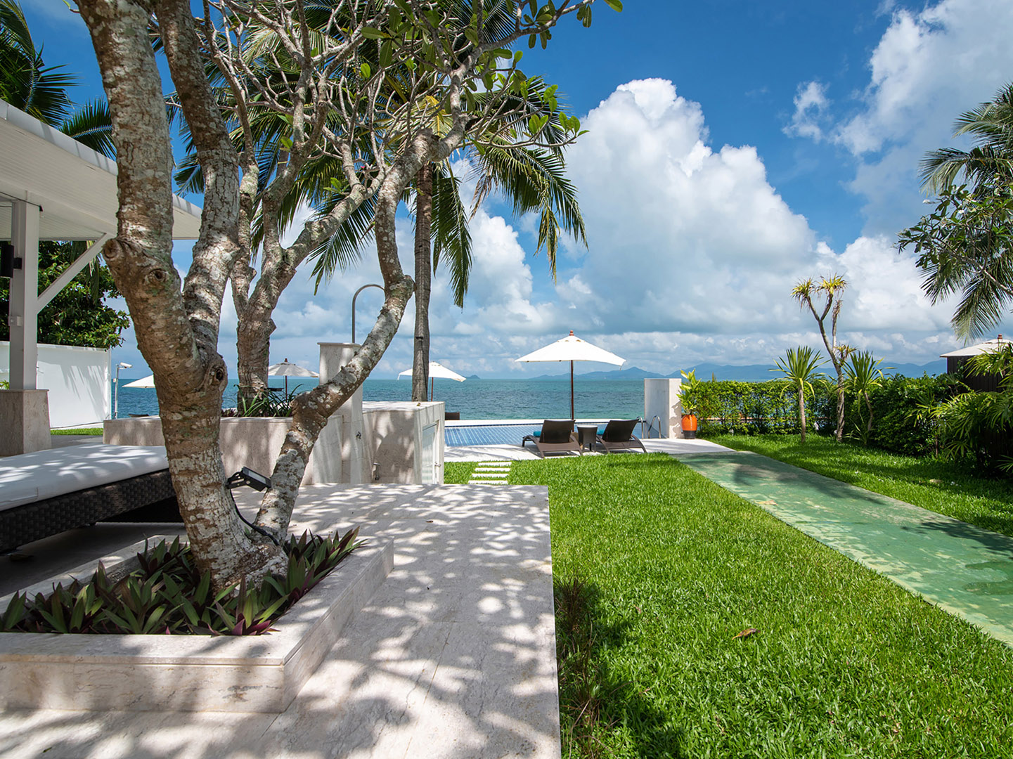 Absolute 5 Bedroom Beachfront Pool Villa in Bang Por for Sale: Absolute 5 Bedroom Beachfront Pool Villa in Bang Por for Sale