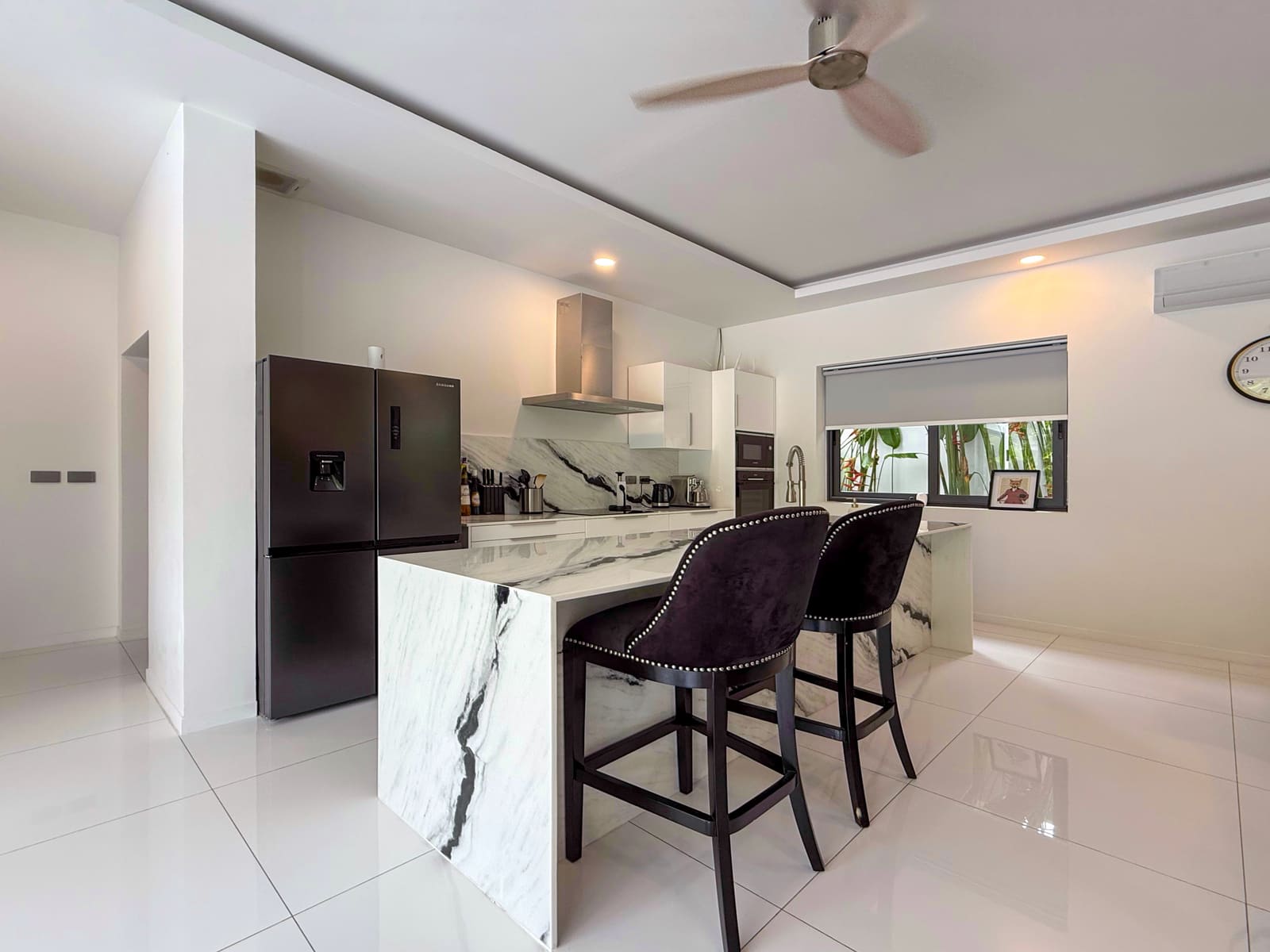 Tropical Balinese 4 Bedroom Garden Pool Villa in Maenam for Sale