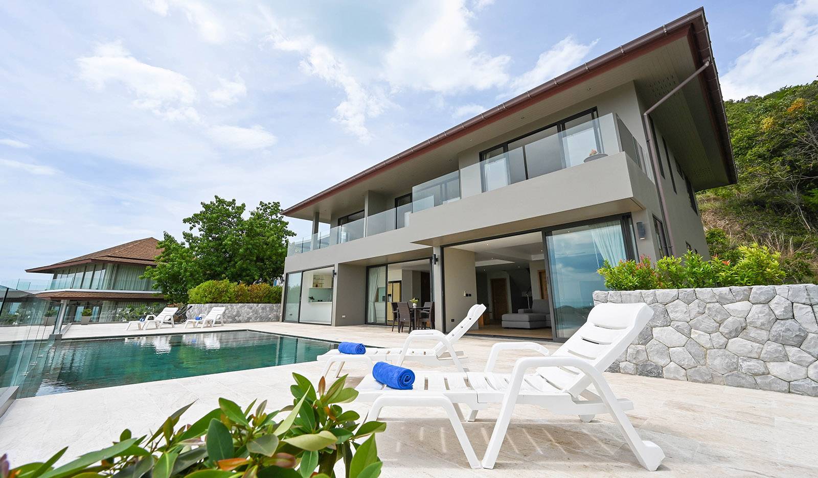 Villa Kelly – Luxury 6 Bedroom Seaview Pool Villa in Plai Laem for sale 