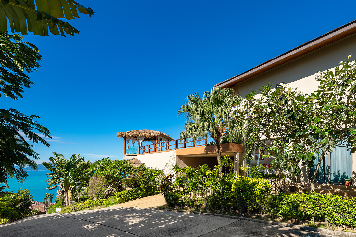 Baan Faa Sai – Renovated 5 Bedroom Seaview Pool Villa in Bangpor for Sale