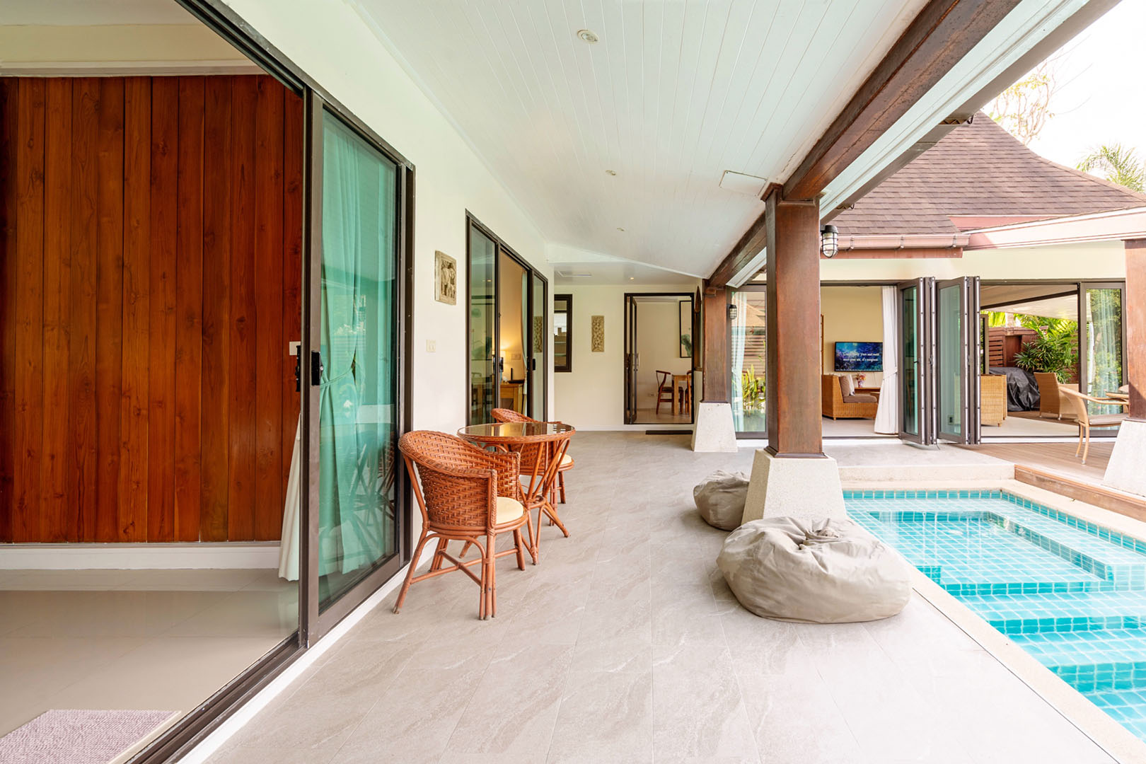 Indu Sunset – Comfortable 4 Bedroom Beachfront Pool Villa in Bang Makham for sale: Indu Sunset – Comfortable 4 Bedroom Beachfront Pool Villa in Bang Makham for sale