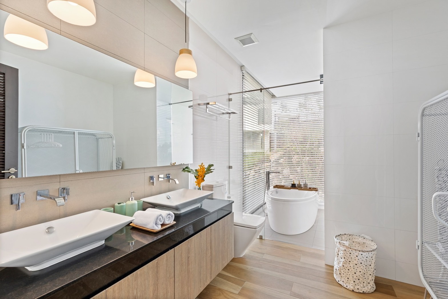 Verano Residence – 3 Bedroom Seaview Pool Villa in Chaweng Noi for sale