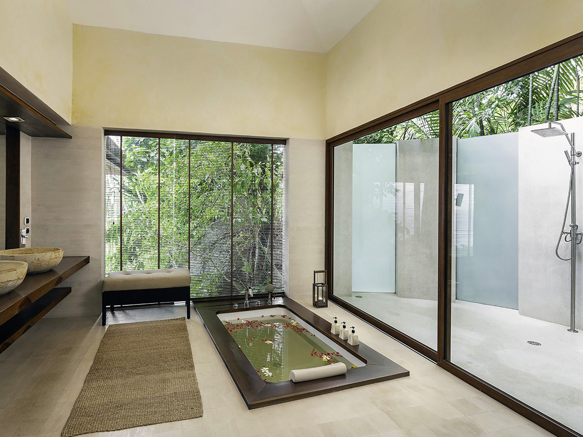 Villa Sila Varee – Remarkable 5 Bedroom Seaview Villa in Laem Set for sale