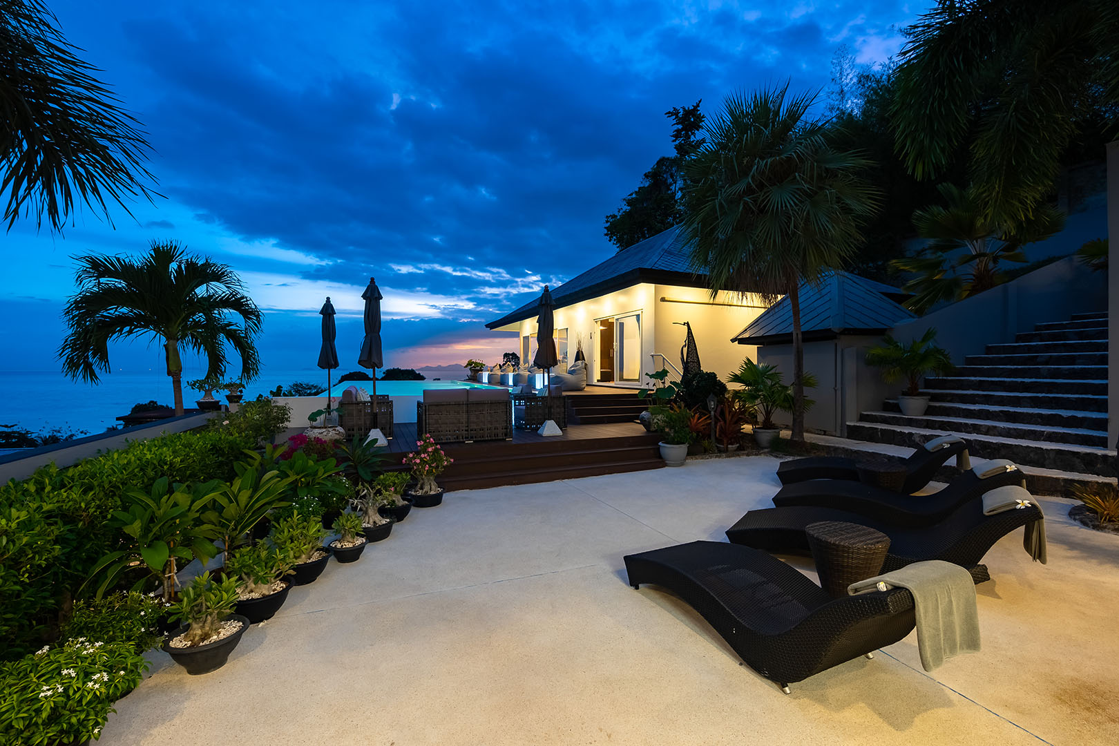 Substantial 9 Bedroom Seaview Pool Villa in Bang Makham for sale