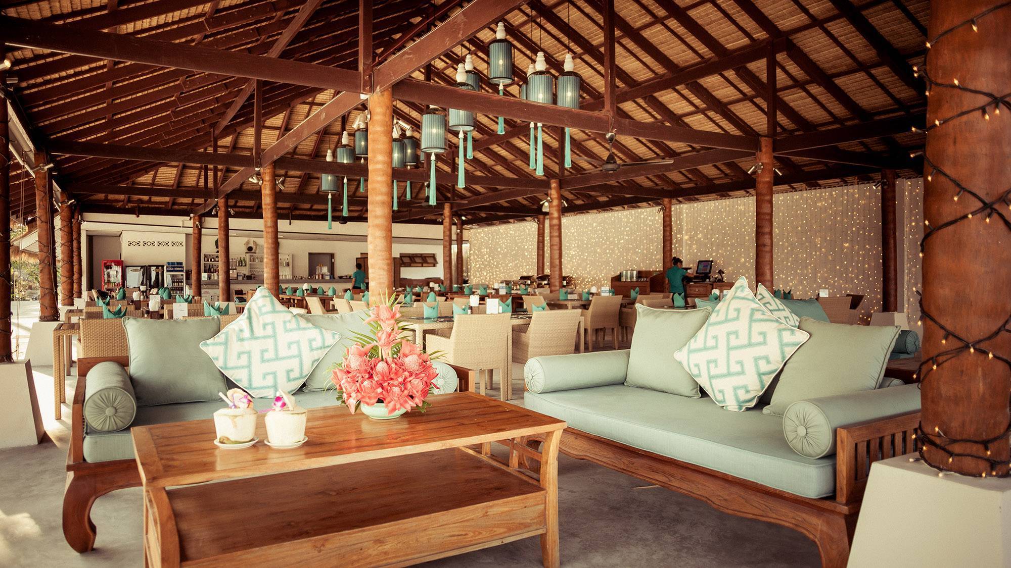 (SOLD) Tropical 4-bedroom beachside villa for sale in Hua Thanon