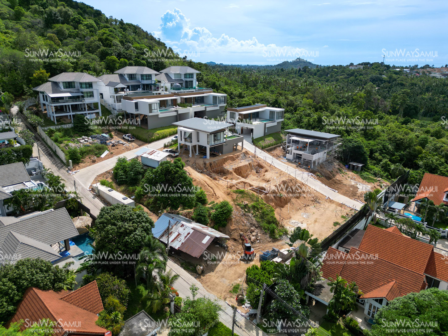 Samui Hillside Village – 3+1 Bedroom Mountain-view Pool Villa in Bophut for sale 