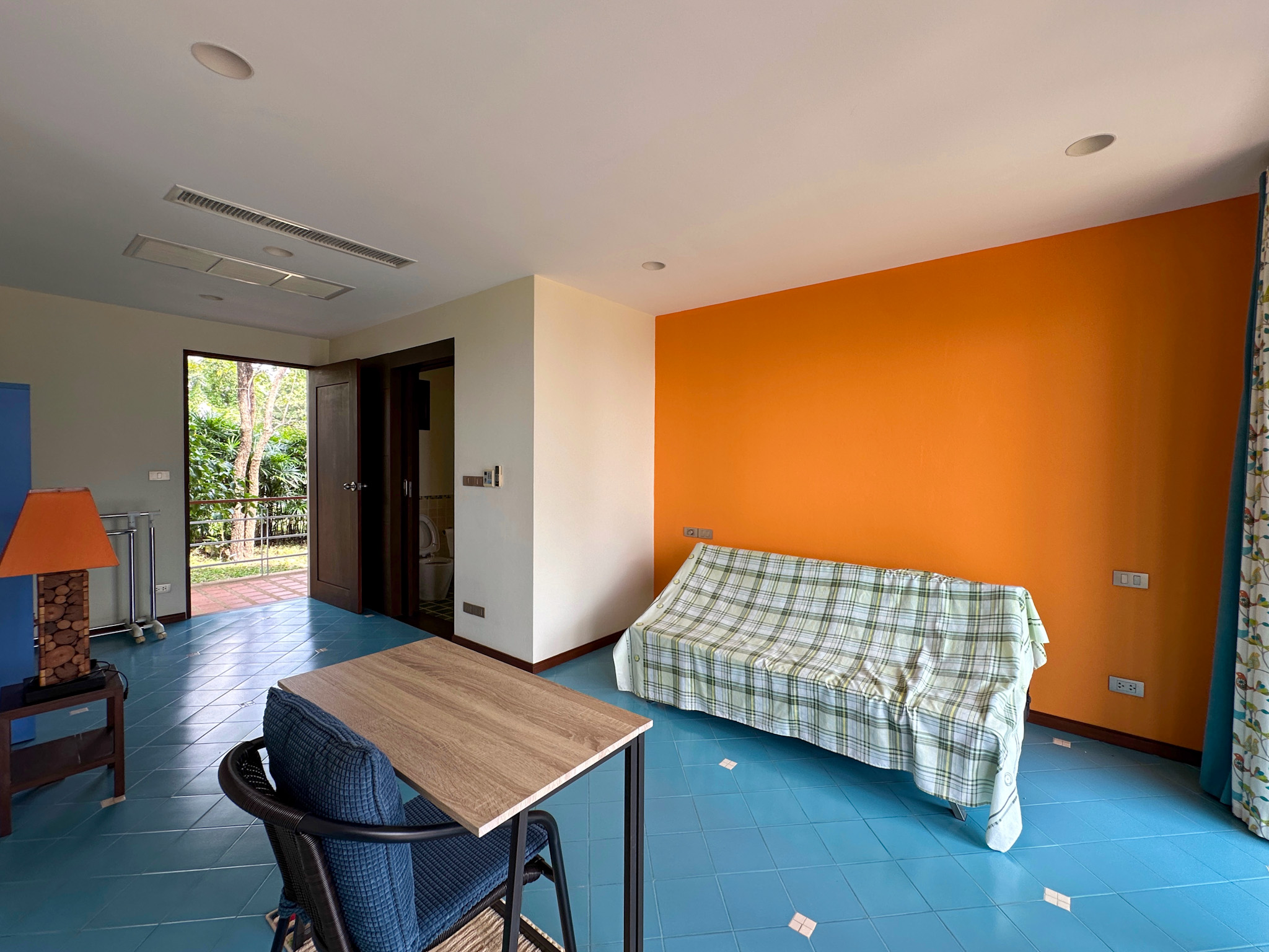 Multi-Building 8+1 Bedroom Seaview Pool Villa with Large Garden in Bang Makham for sale