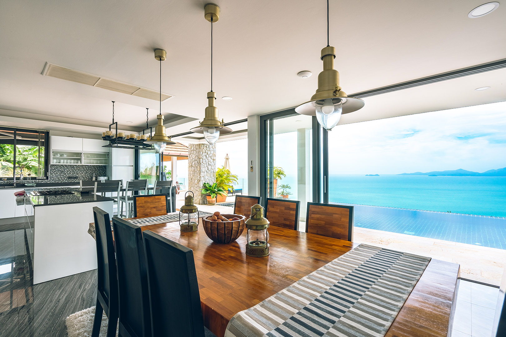 The Peak – Cliffside 5 Bedroom 6 Bathroom Seaview Villa in Bangpor for sale