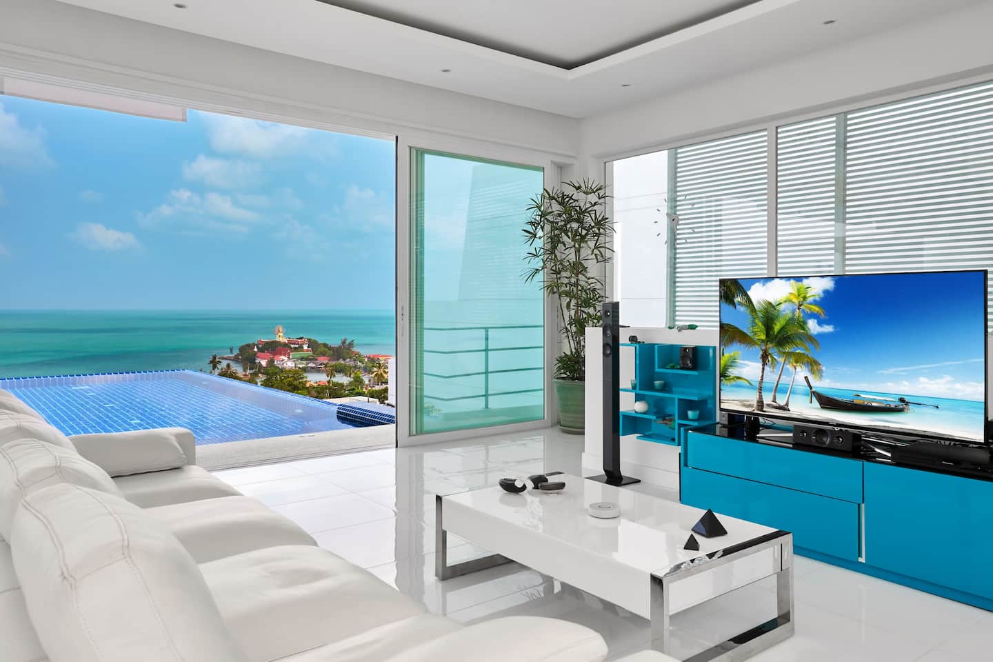 (SOLD) Luxury 4 bedroom Seaview Pool villa in Unique Residence for sale