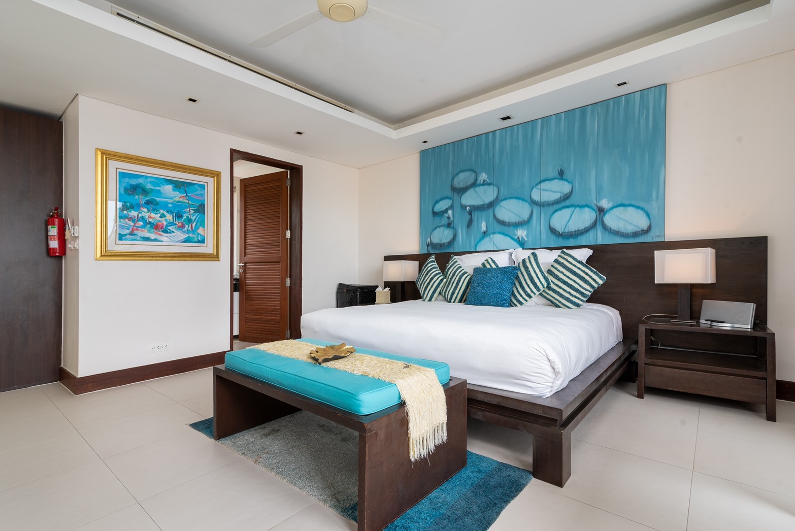 Absolute 5 Bedroom Beachfront Pool Villa in Bang Por for Sale: Absolute 5 Bedroom Beachfront Pool Villa in Bang Por for Sale