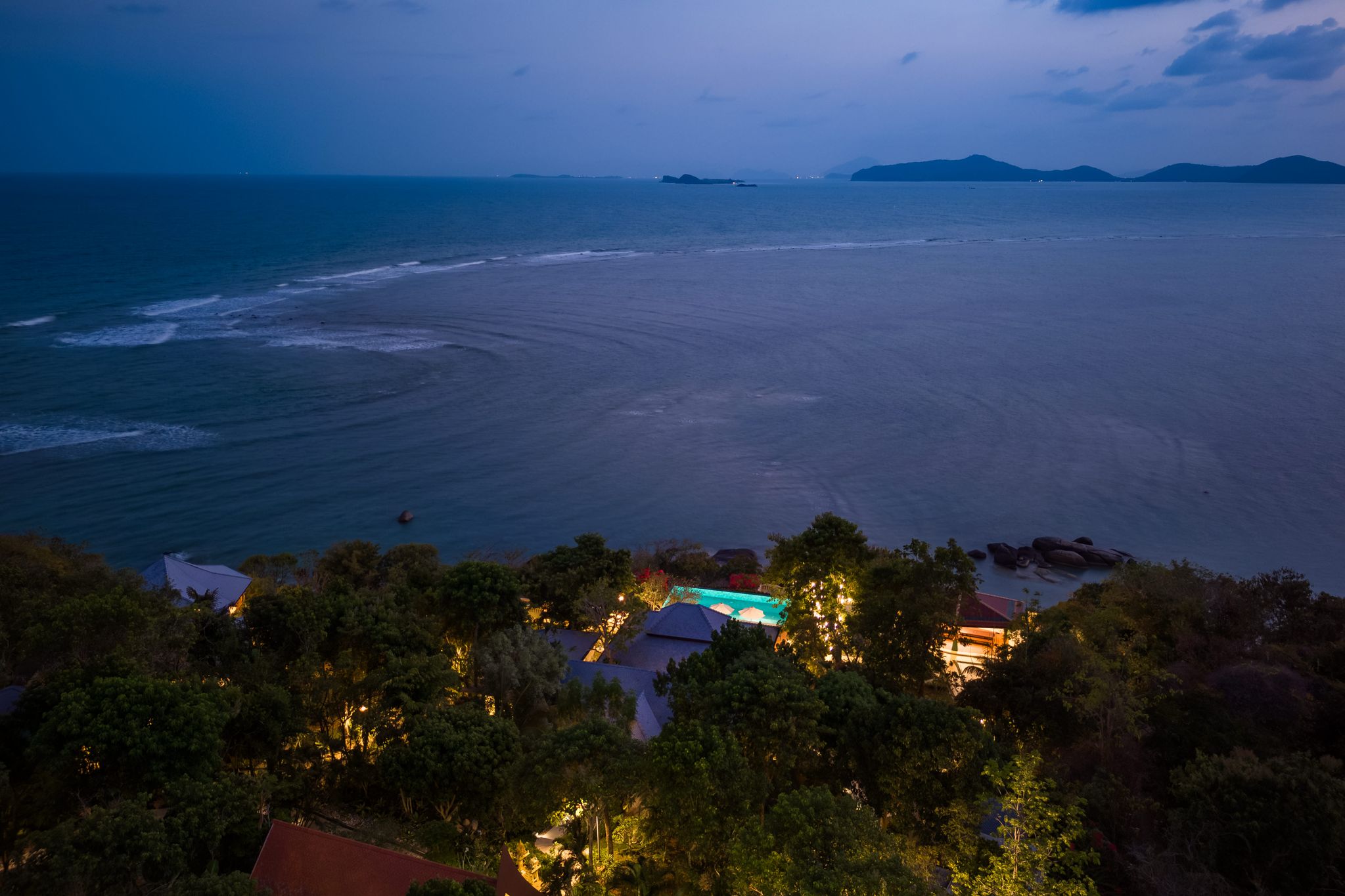 Villa Ladylagoon – Rare 8 Bedroom Beachfront villa in Laem Set for sale