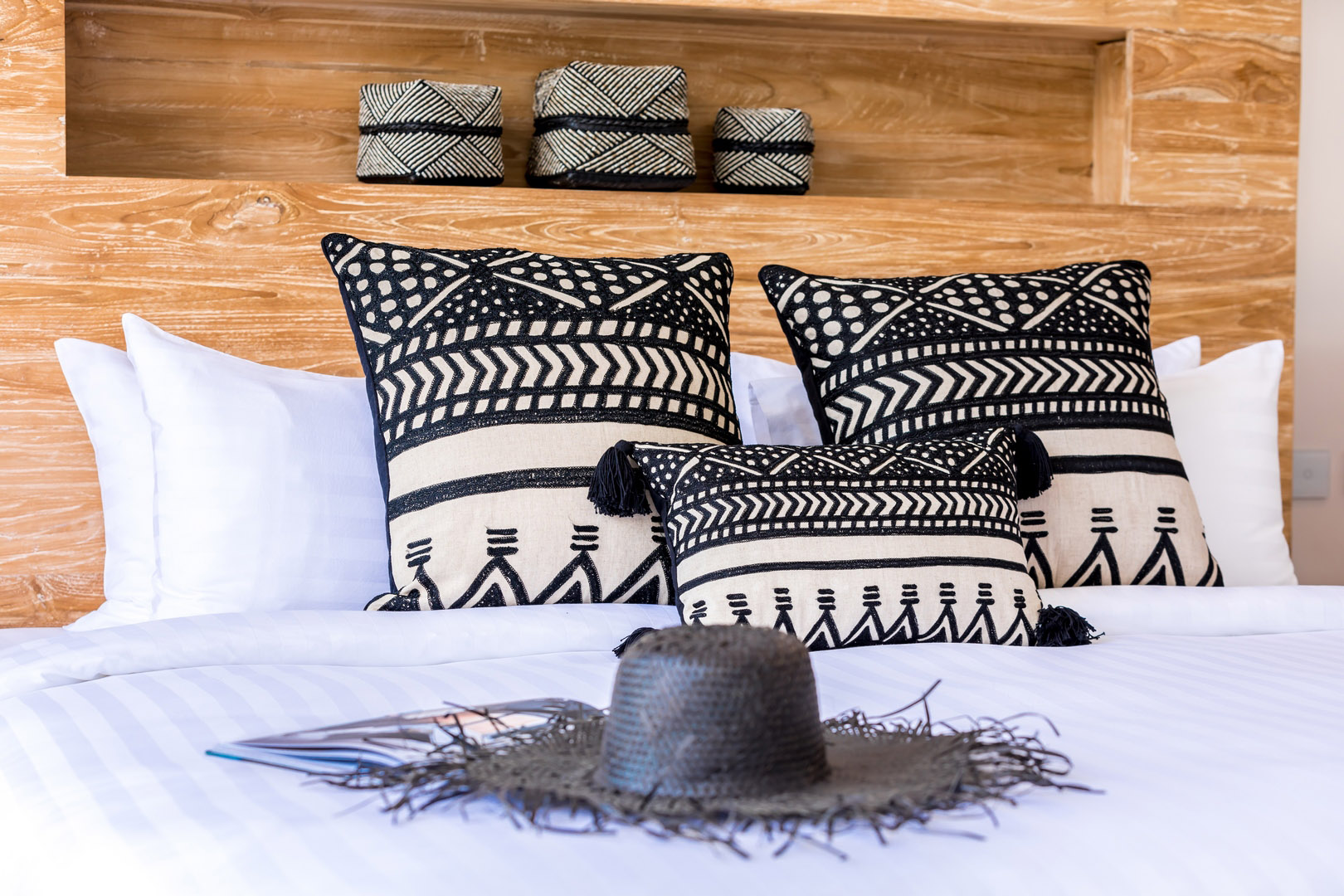 Villa Asi – Astonishing 6 Bedroom Seaview Pool Villa in Chaweng for sale