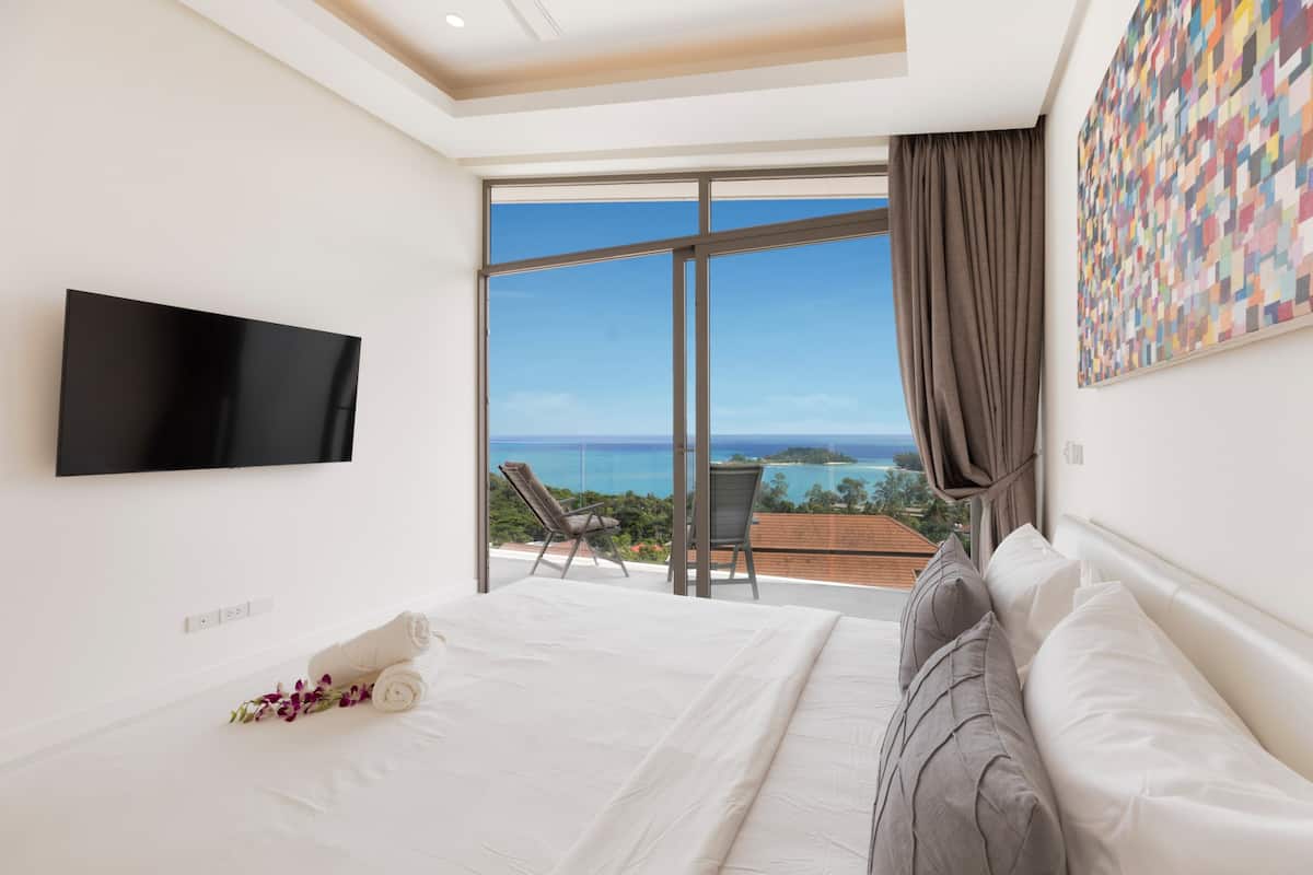 Trendy 4 Bedroom Seaview Pool Villa in Choeng Mon for sale