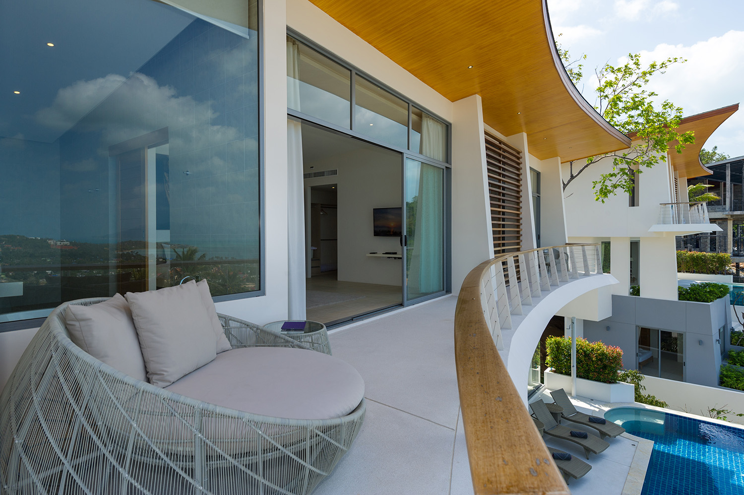 The Ridge Villa 7 – Beautiful 4 Bedroom Seaview Pool Villa in Plai Laem for sale