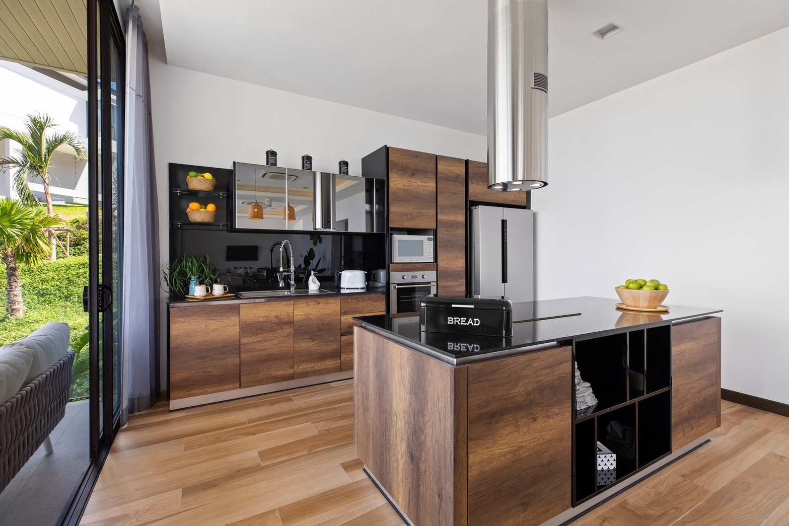 Verano Residence – 3 Bedroom Seaview Pool Villa in Chaweng Noi for sale