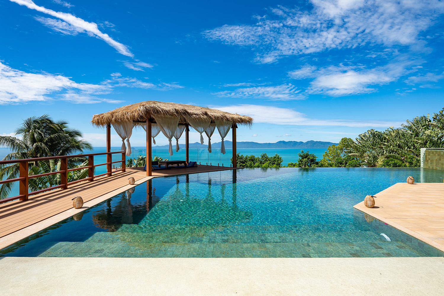 Baan Faa Sai – Renovated 5 Bedroom Seaview Pool Villa in Bangpor for Sale