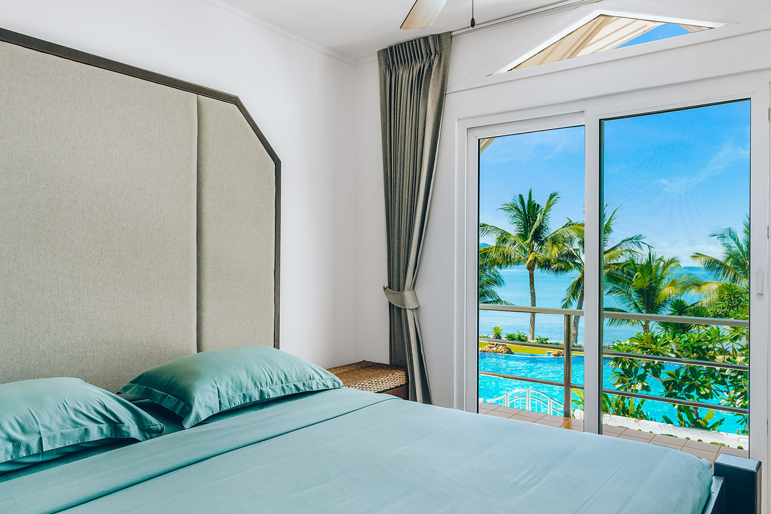 Tongson Beachfront Villa – 3 Bedroom Beachfront Villa in Tongson Bay for Sale