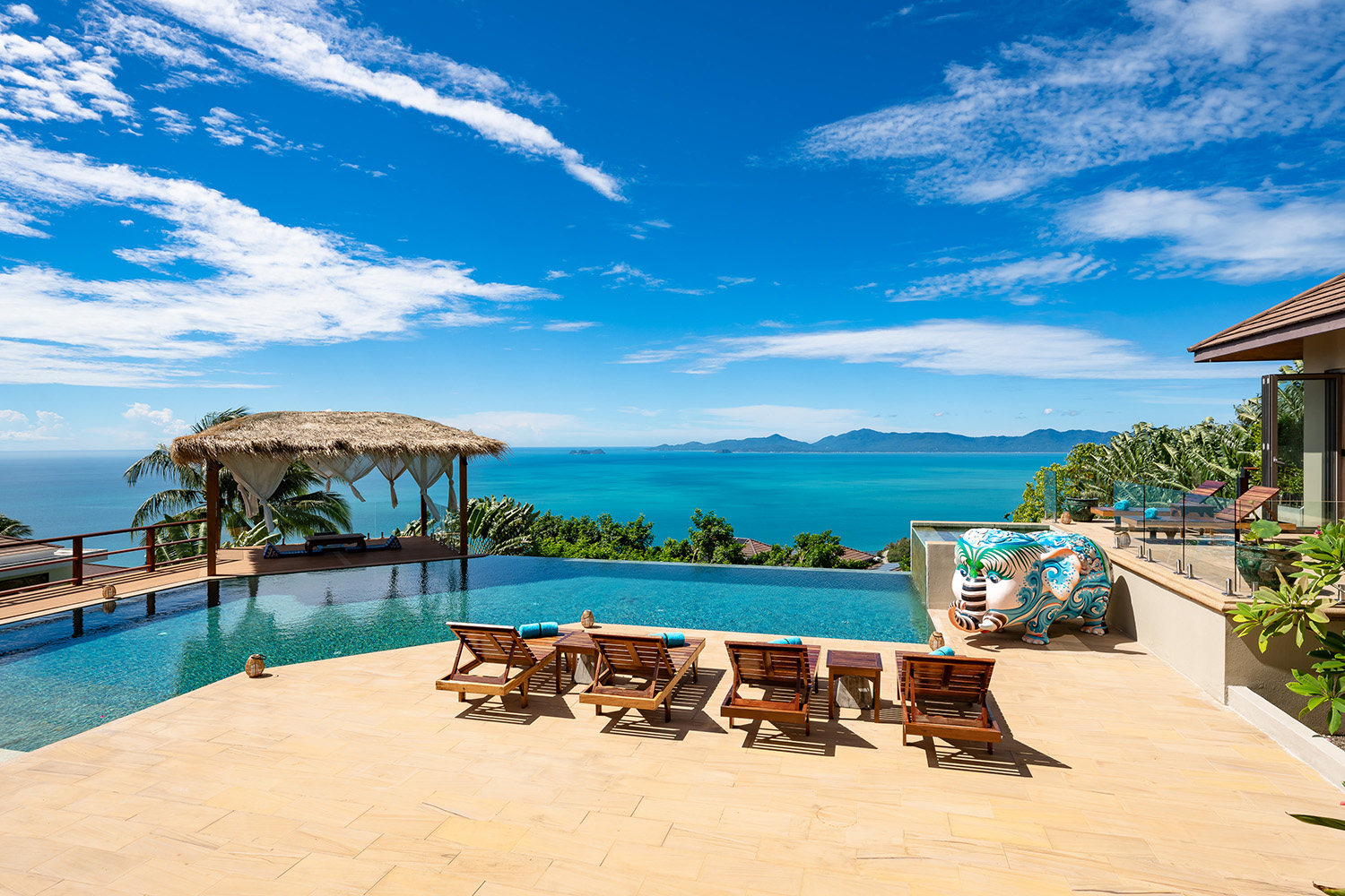 Baan Faa Sai – Renovated 5 Bedroom Seaview Pool Villa in Bangpor for Sale