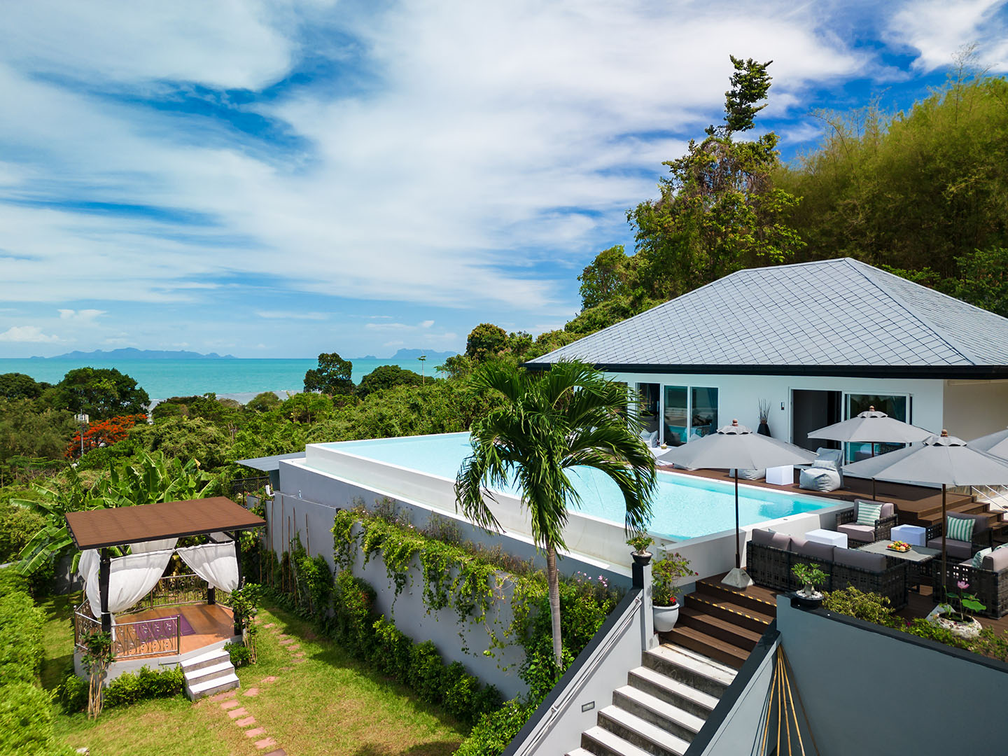 Substantial 9 Bedroom Seaview Pool Villa in Bang Makham for sale