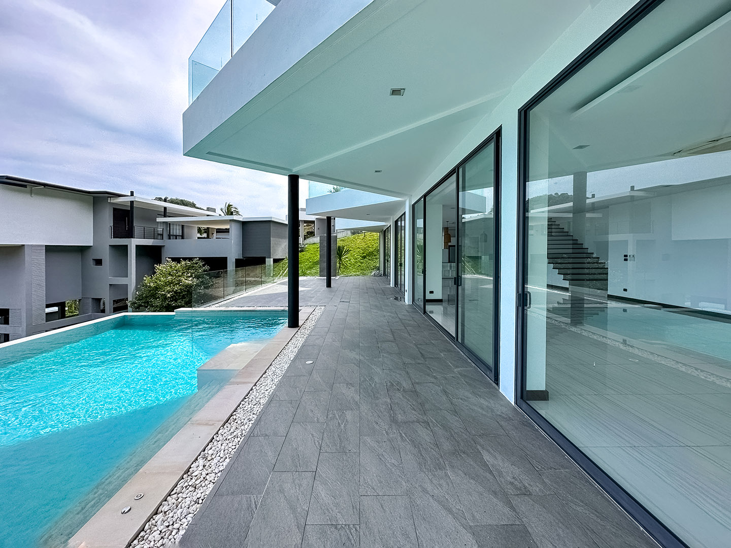 Verano Residence - Quality 4+1 Bedroom Seaview Pool Villa in Chaweng Noi for Sale