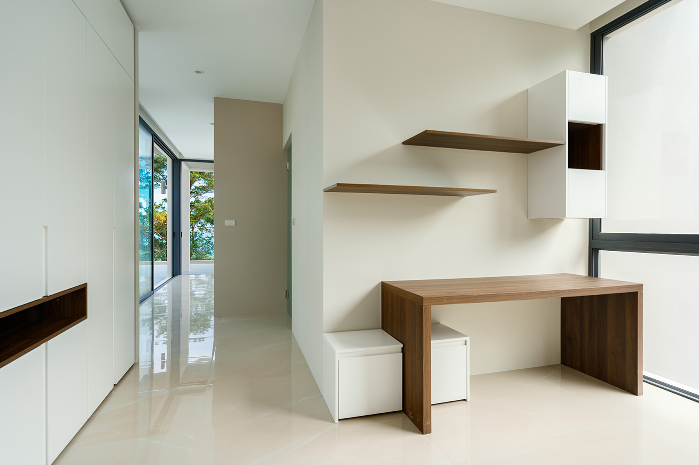 Brand-New 4 Bedroom Seaview Pool Villa in Bang Por for sale