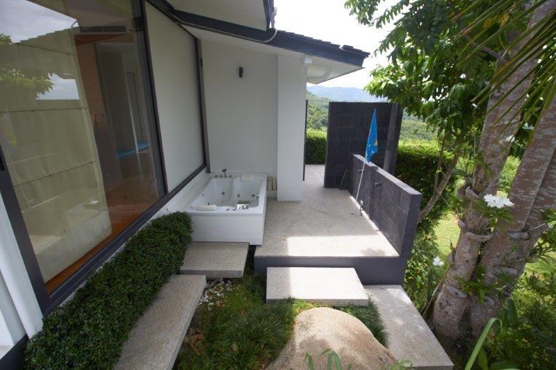 Architecturally Stunning Villa with Spectacular Ocean and Mountain View