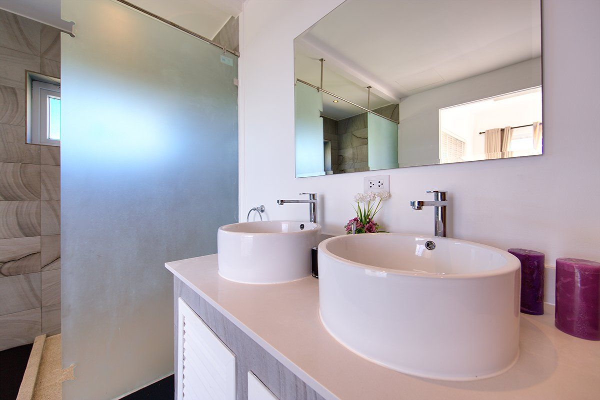 (SOLD) Villa White Lotus - Luxury 7 bedroom Seaview Villa in Maenam for sale